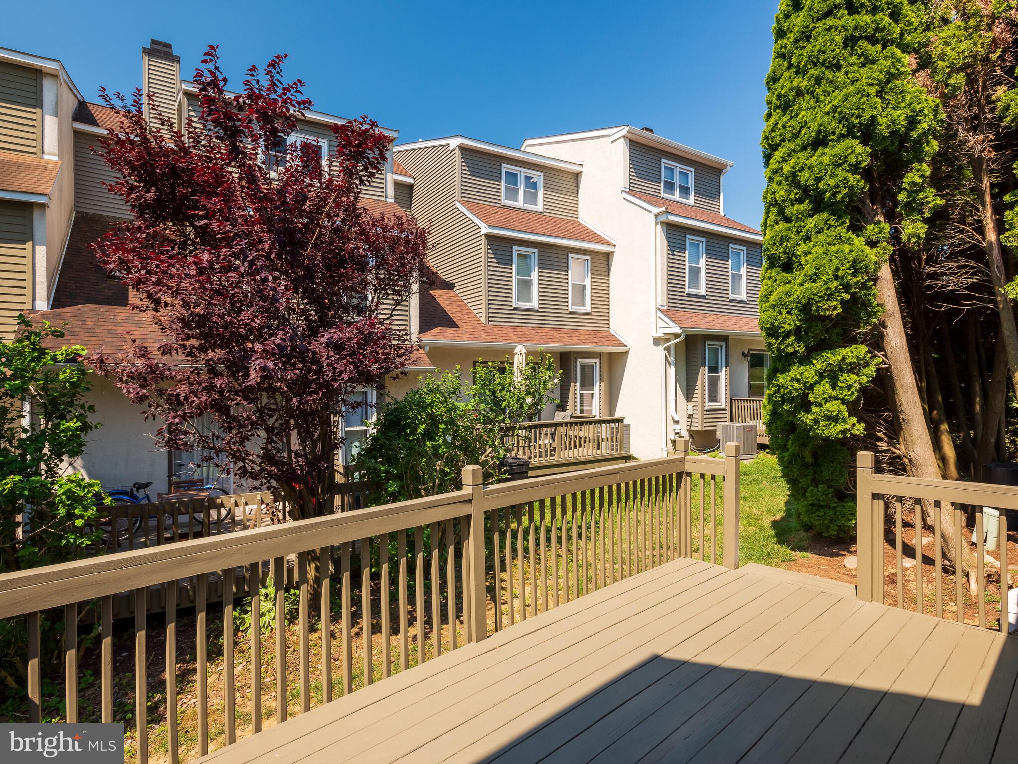 LIONGATE - Residential Lease