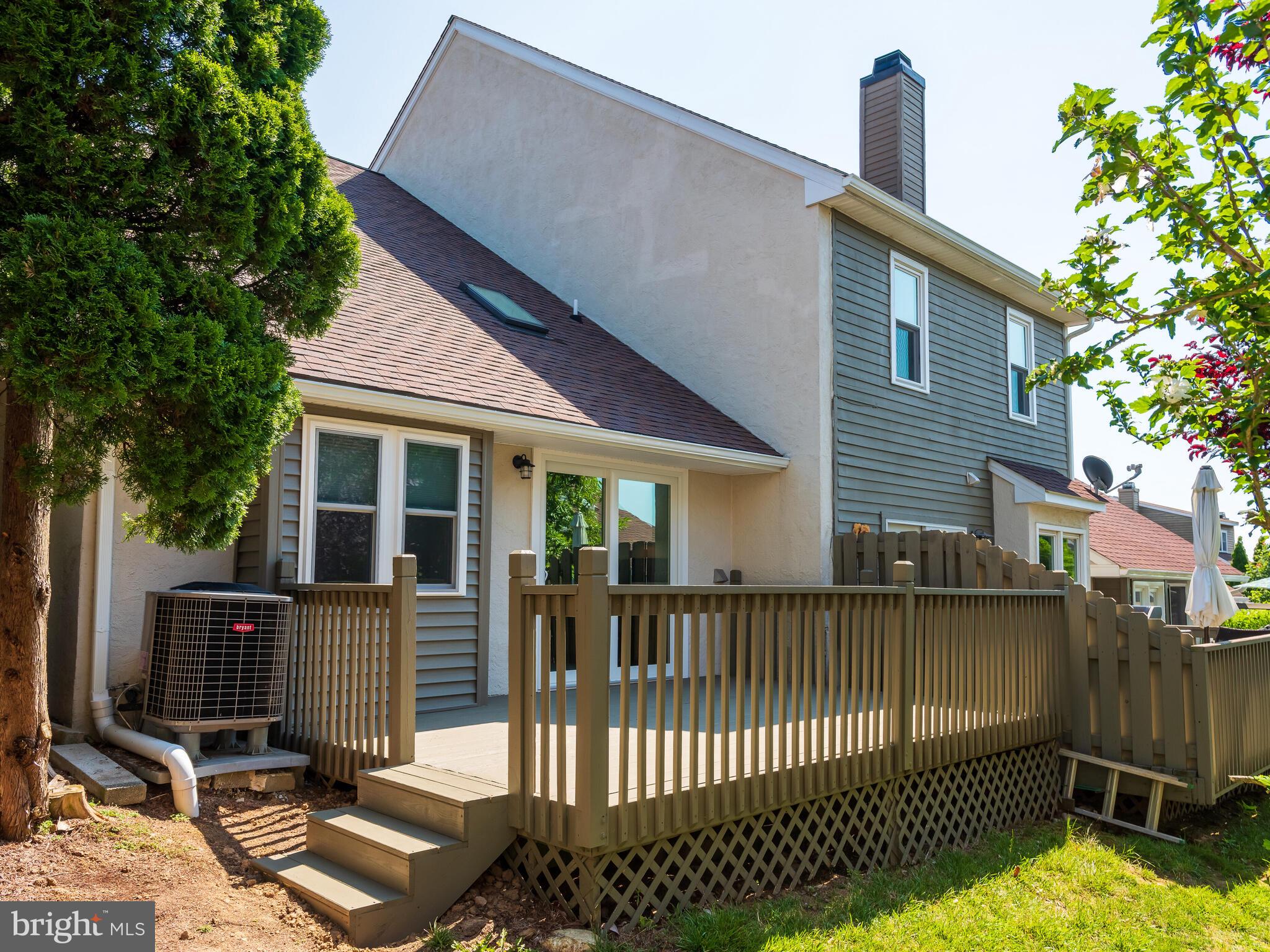 LIONGATE - Residential Lease