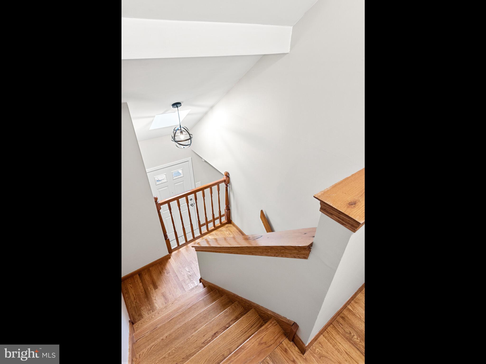 LIONGATE - Residential Lease