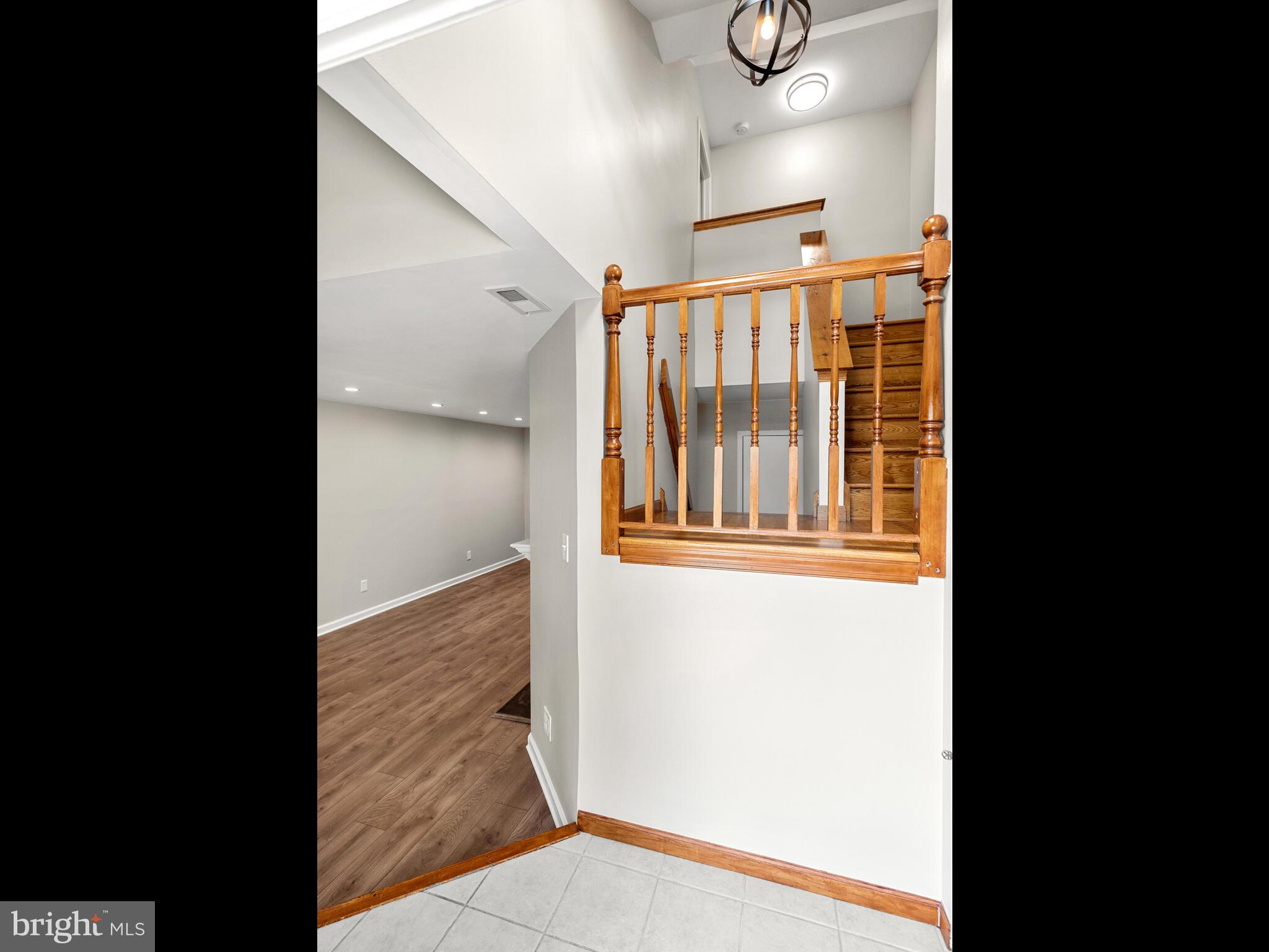 LIONGATE - Residential Lease