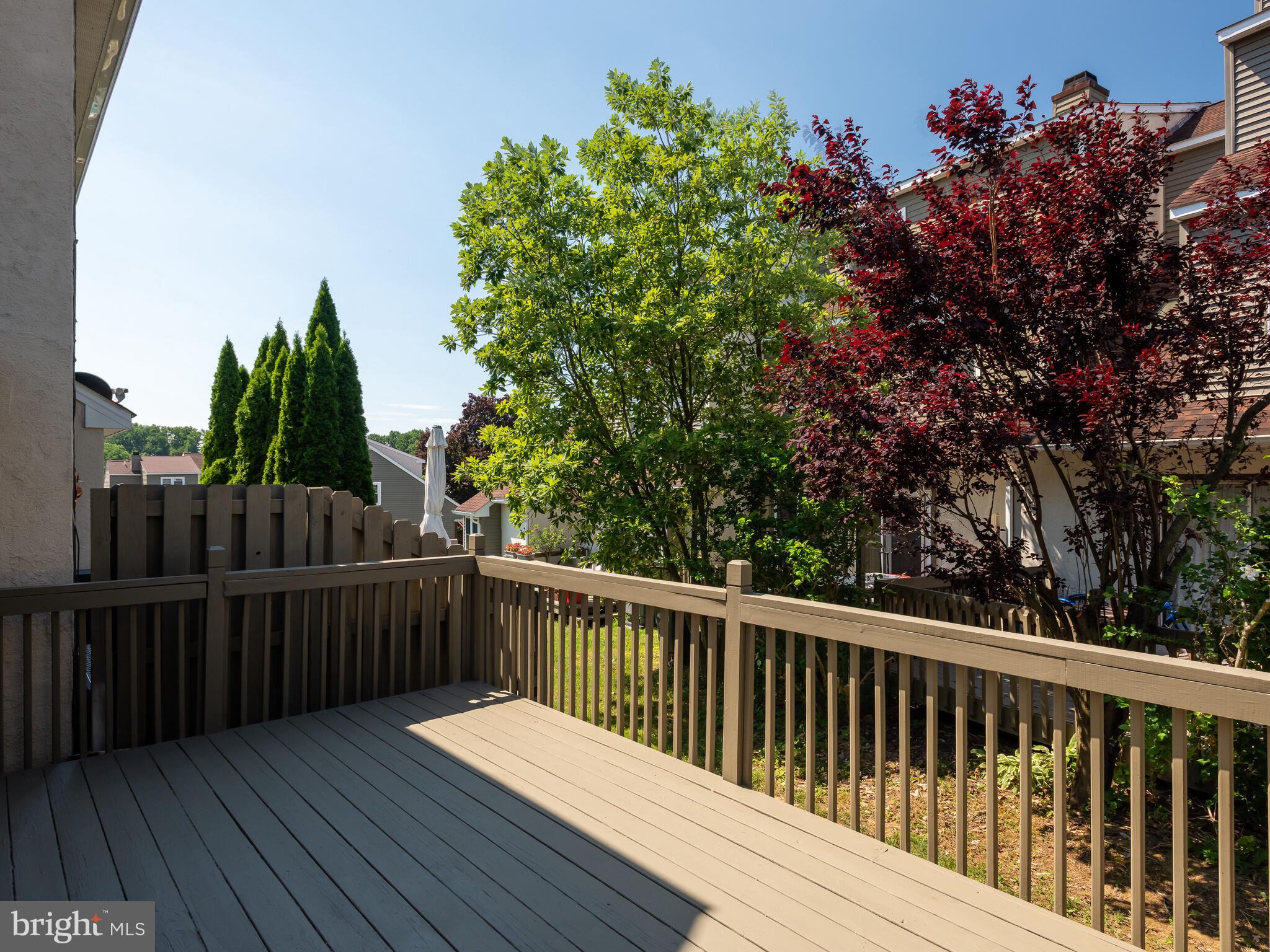 LIONGATE - Residential Lease