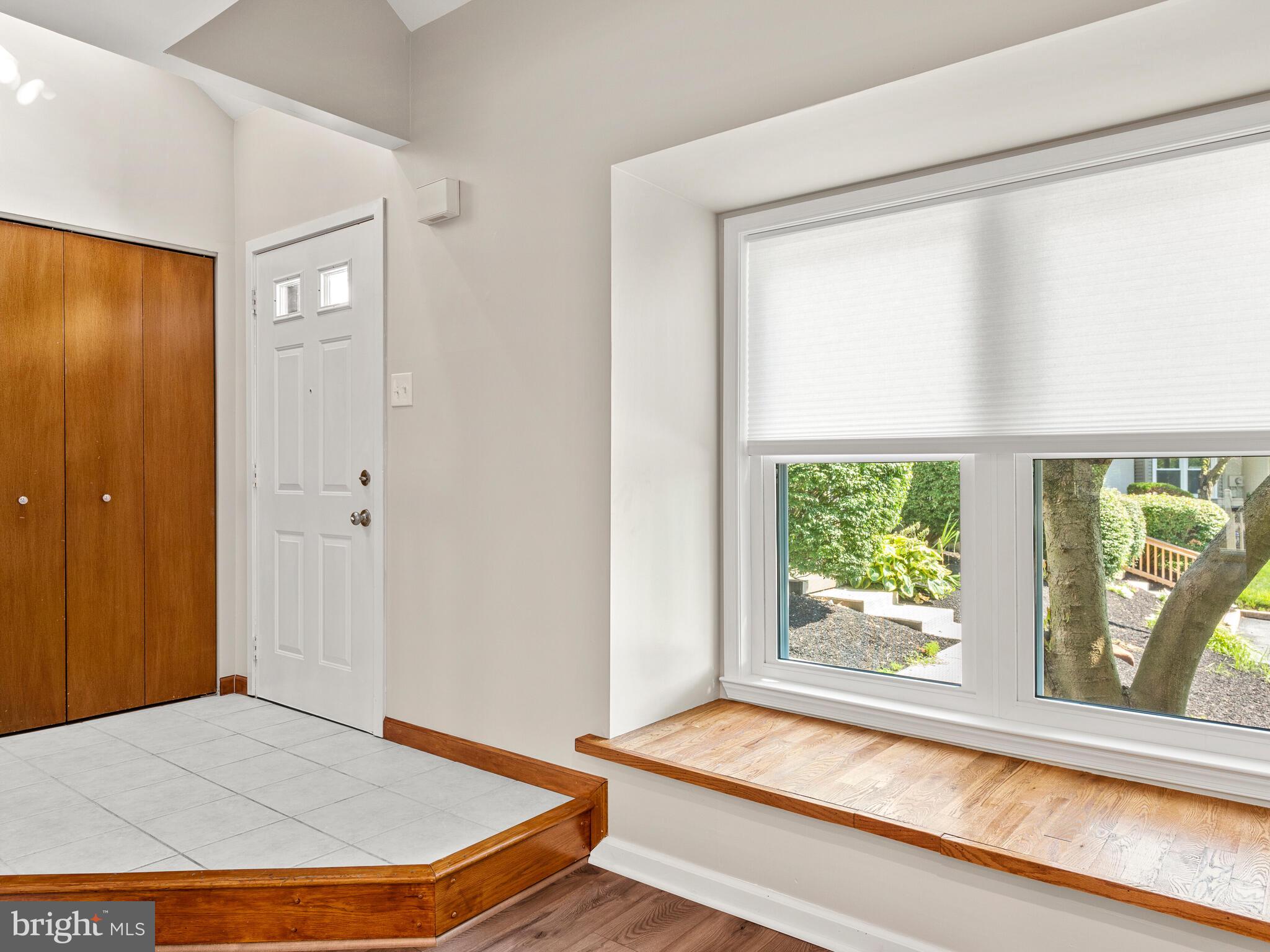 LIONGATE - Residential Lease