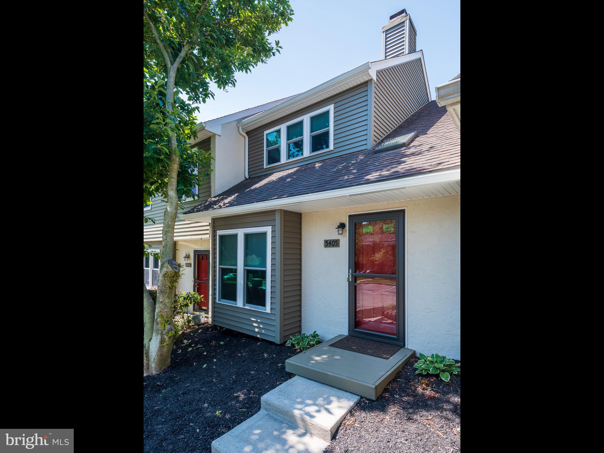 LIONGATE - Residential Lease