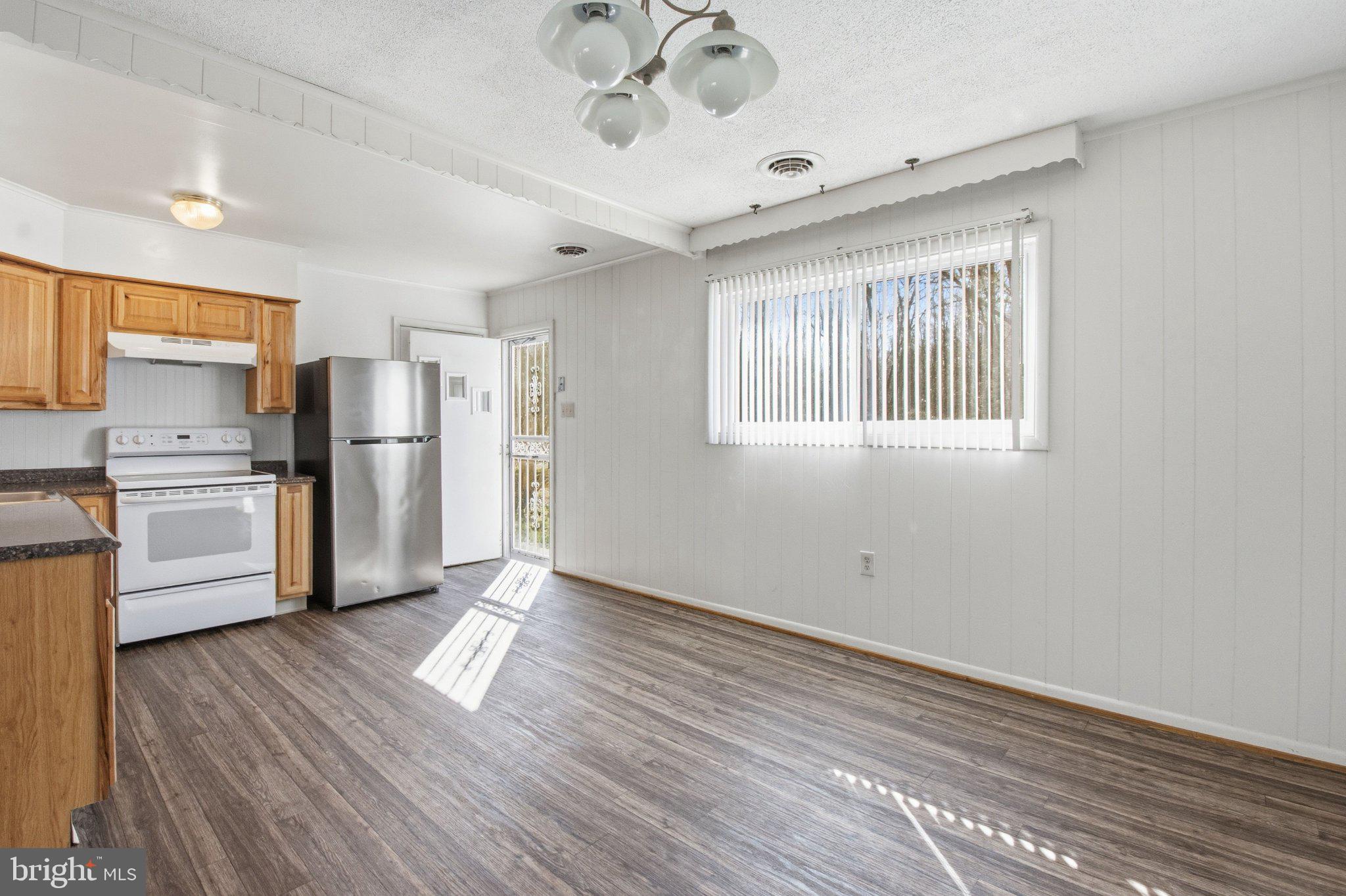 SHADY SIDE - Residential