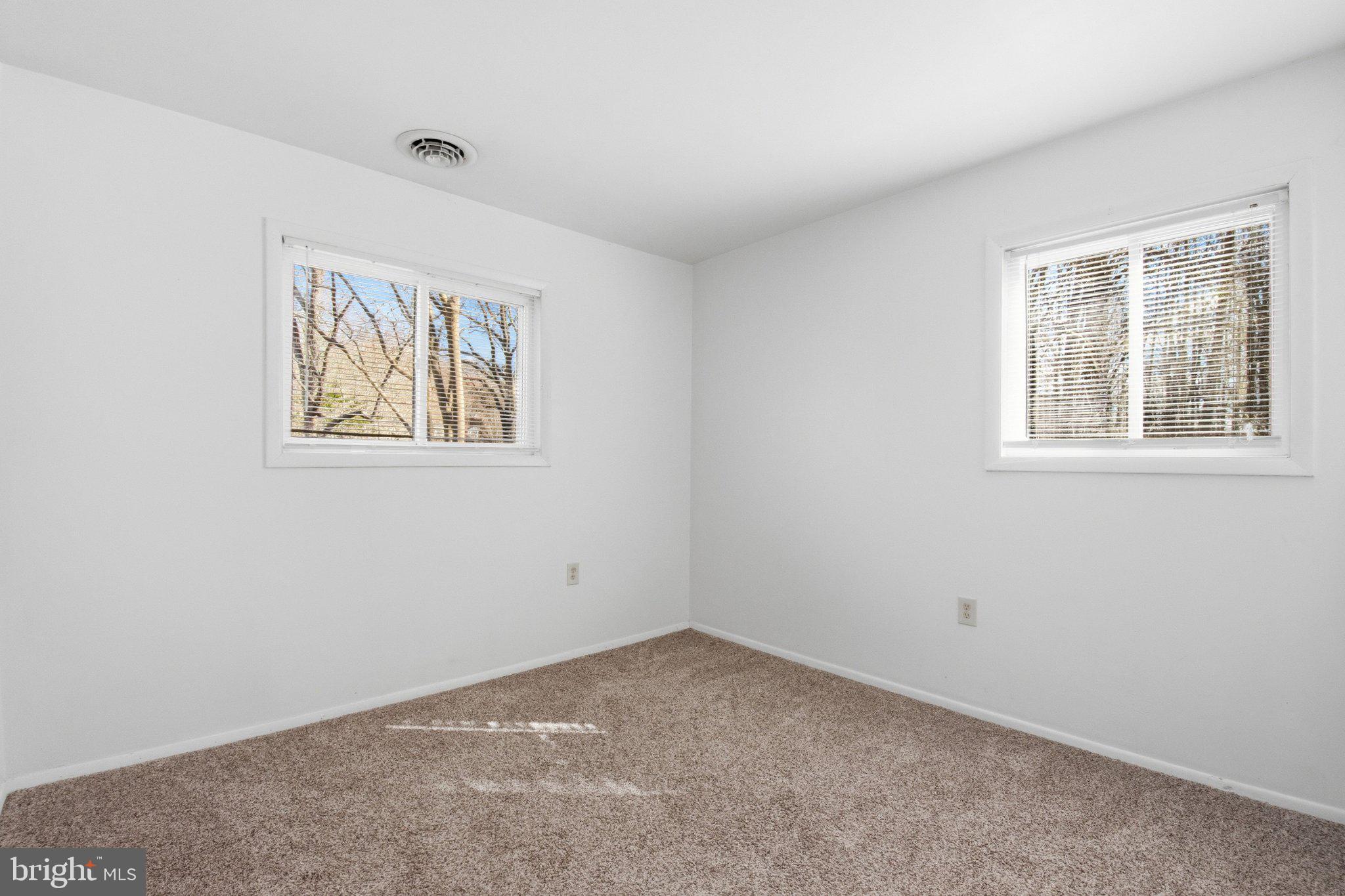 SHADY SIDE - Residential