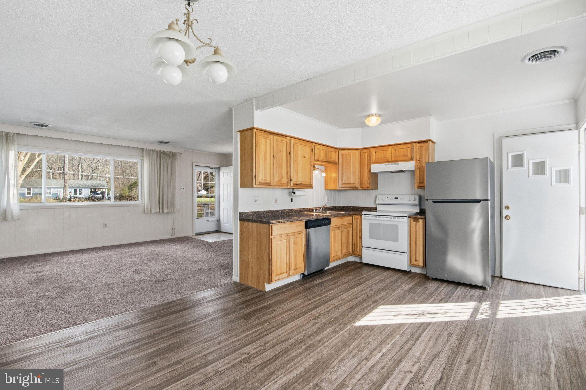 SHADY SIDE - Residential