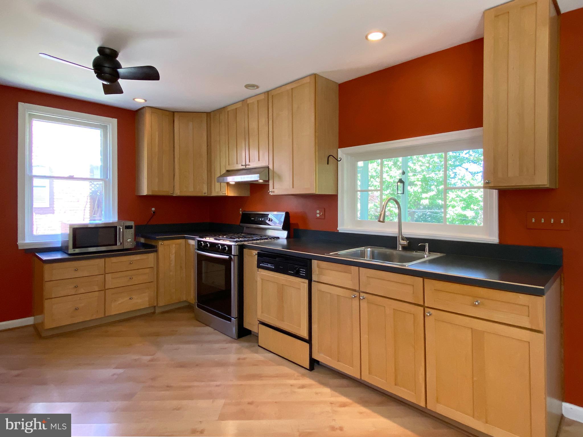 ROLAND PARK - Residential