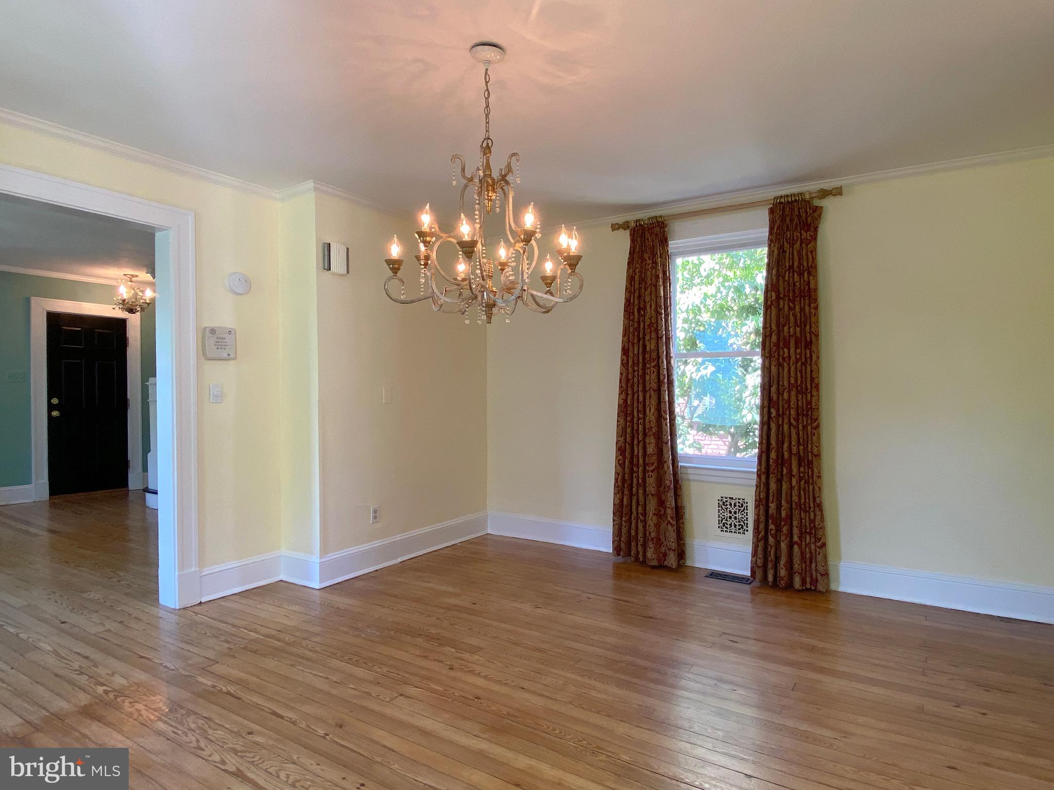 ROLAND PARK - Residential