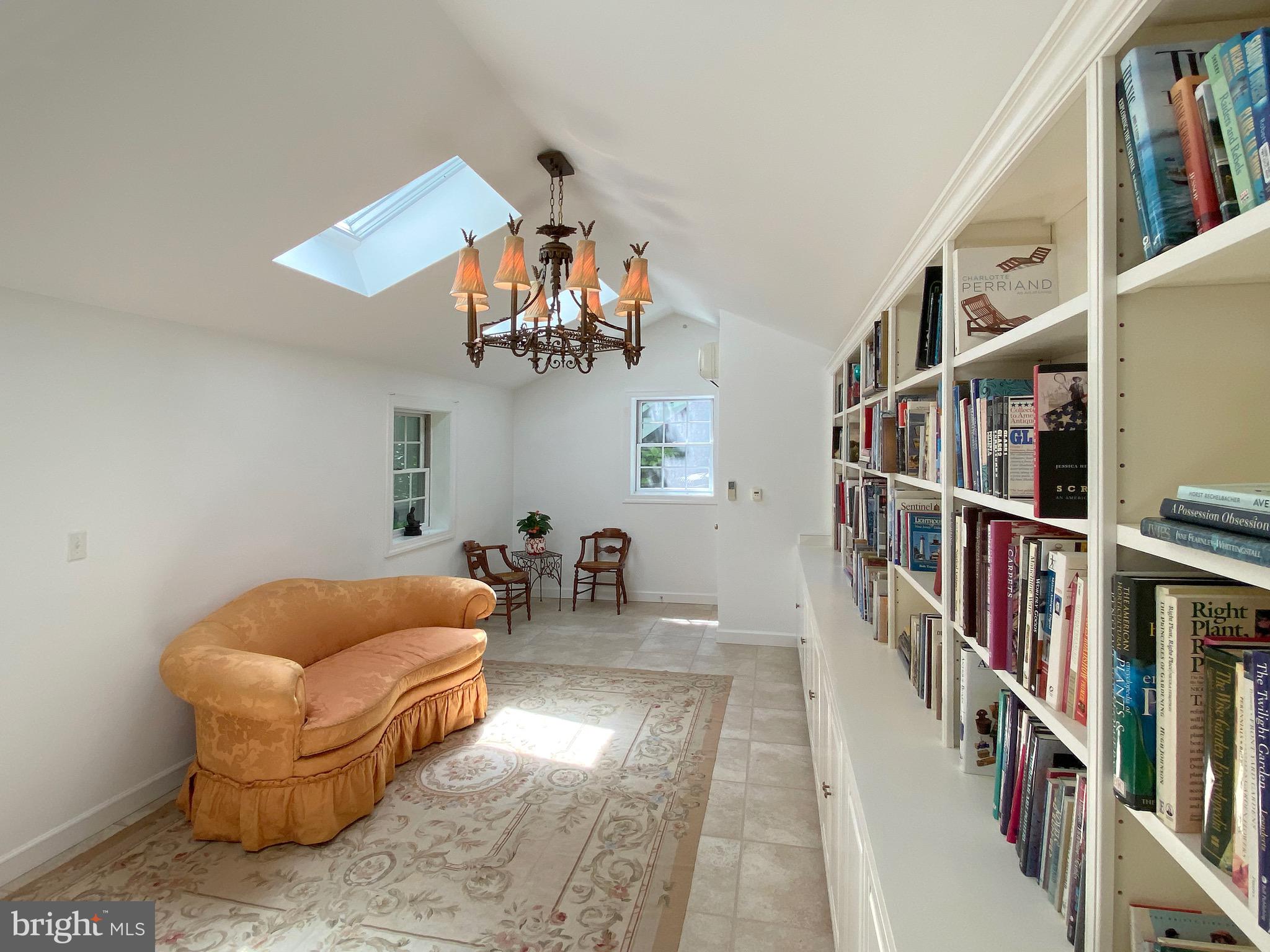 ROLAND PARK - Residential