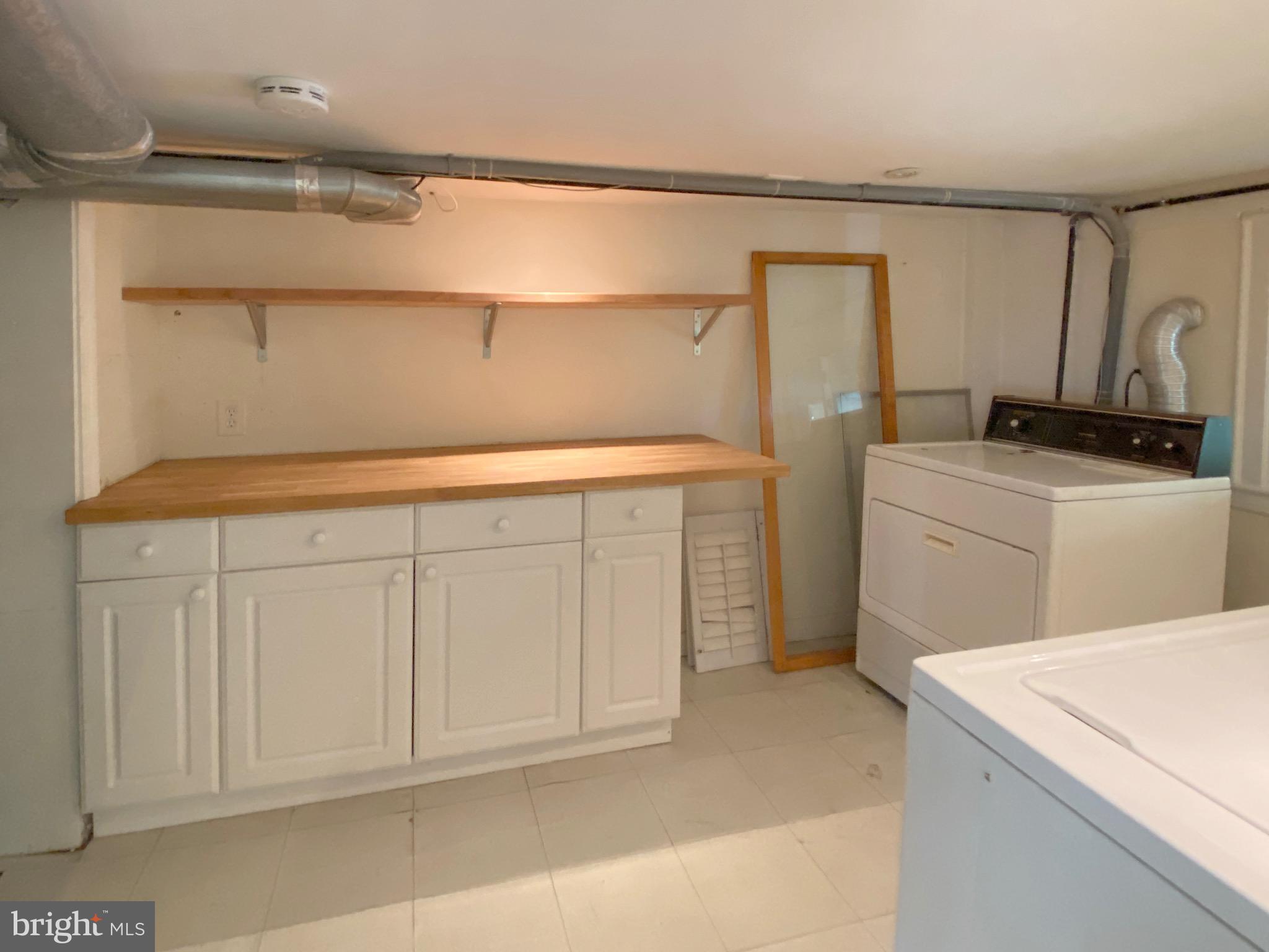 ROLAND PARK - Residential