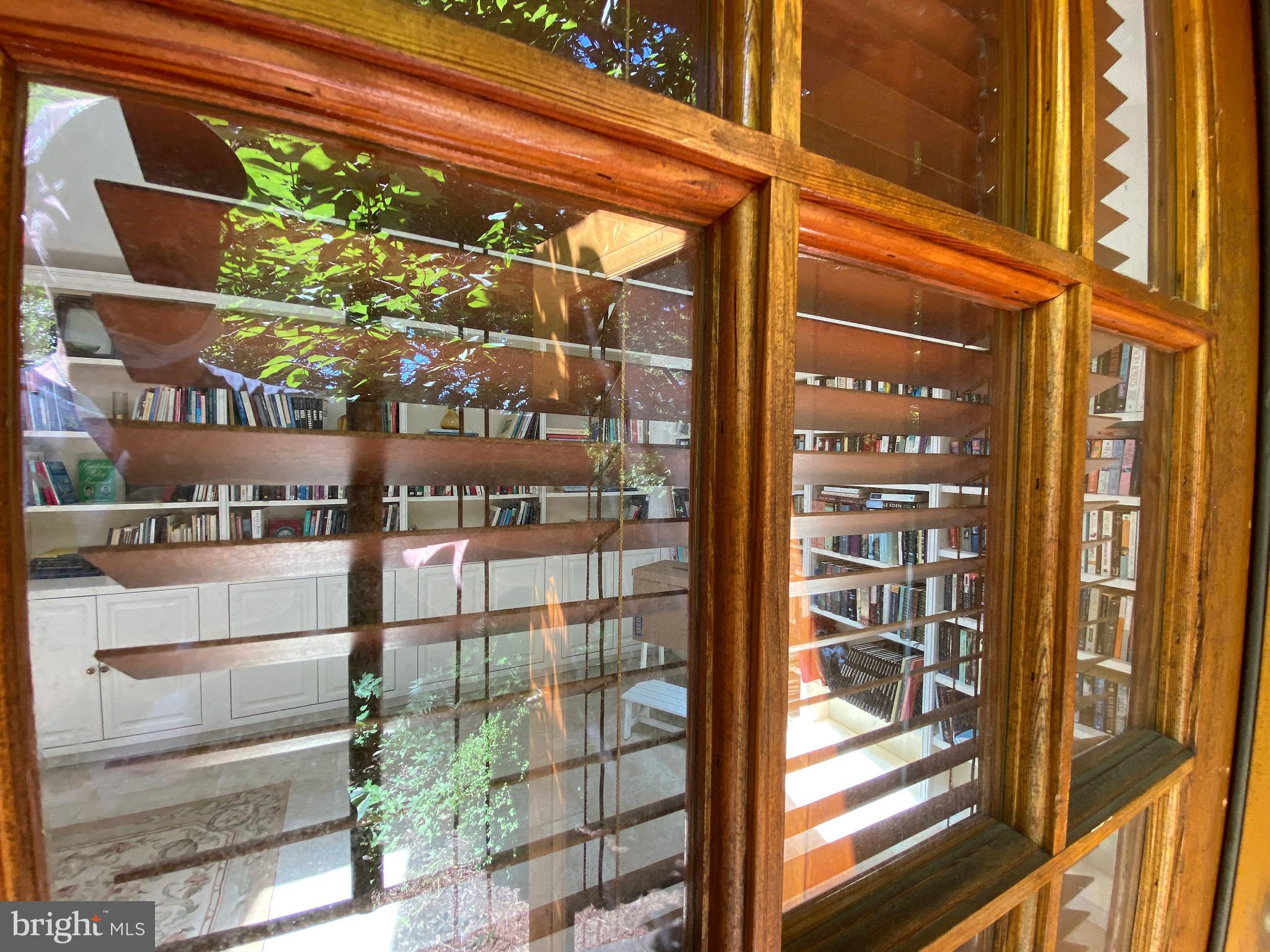 ROLAND PARK - Residential