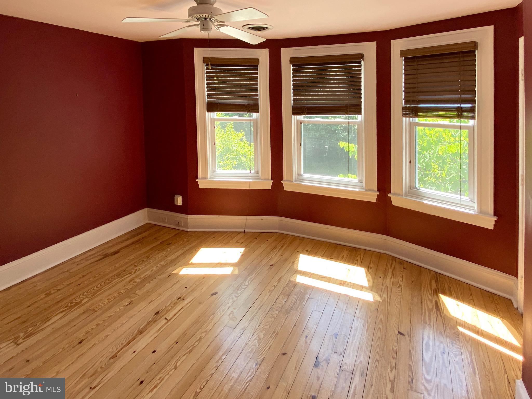 ROLAND PARK - Residential