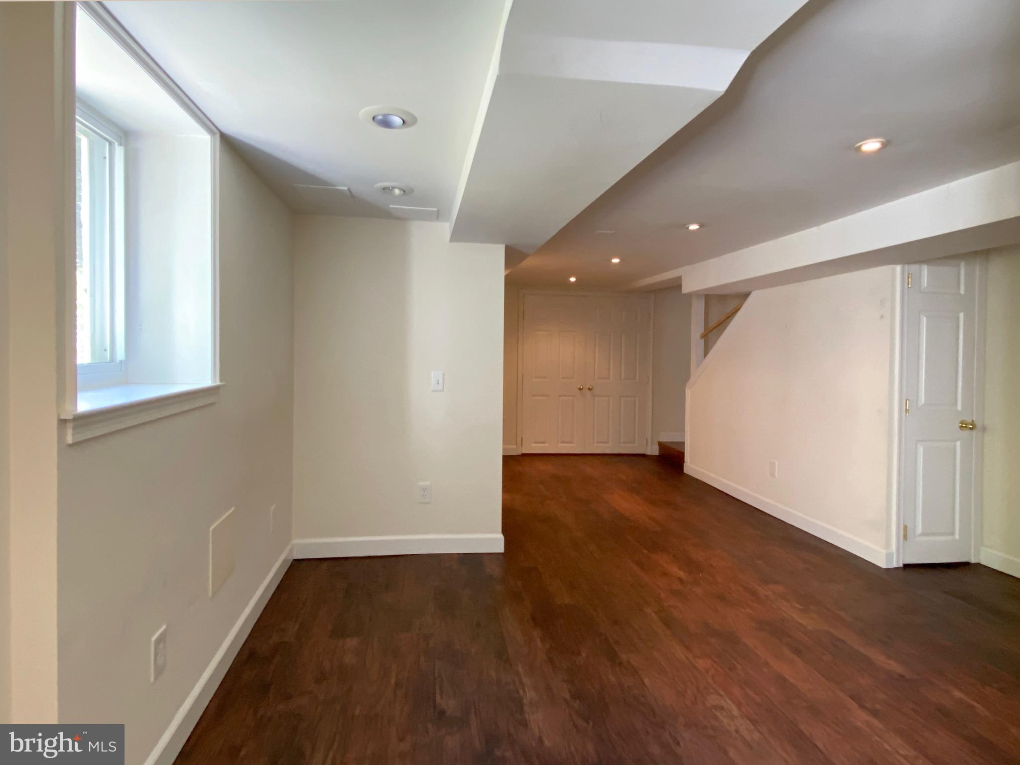 ROLAND PARK - Residential