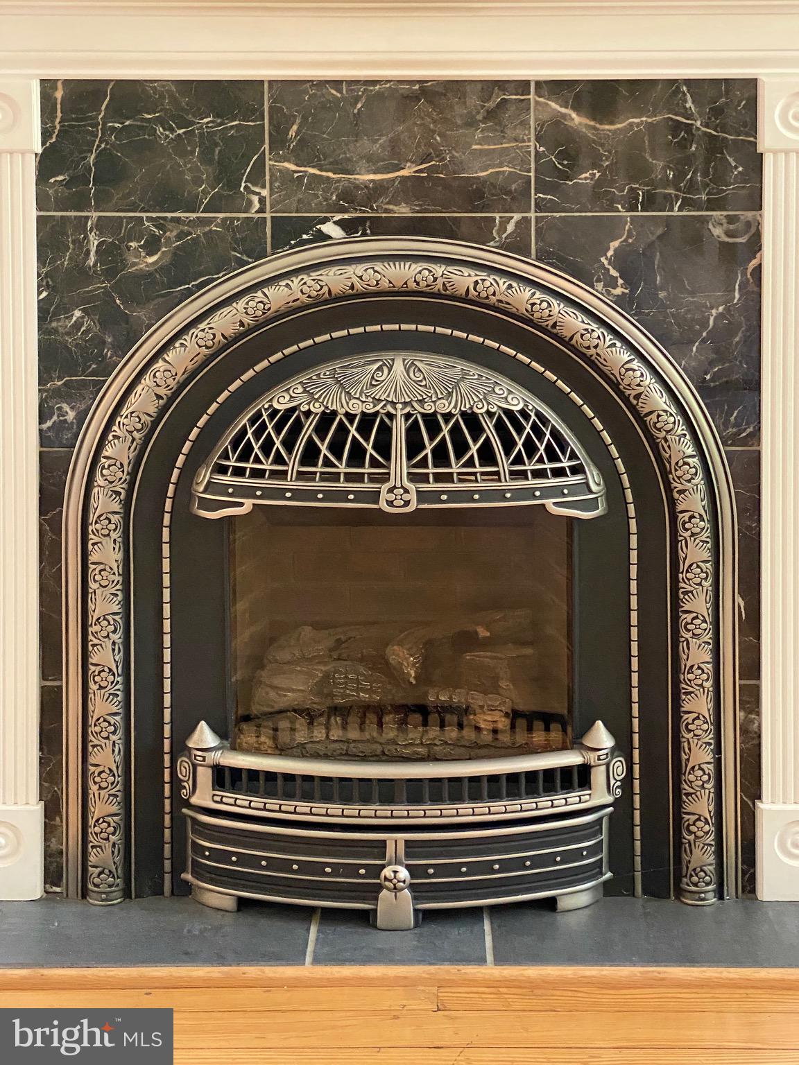 ROLAND PARK - Residential