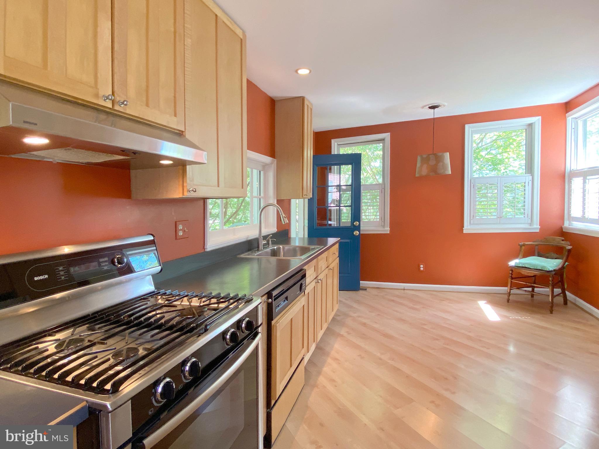 ROLAND PARK - Residential