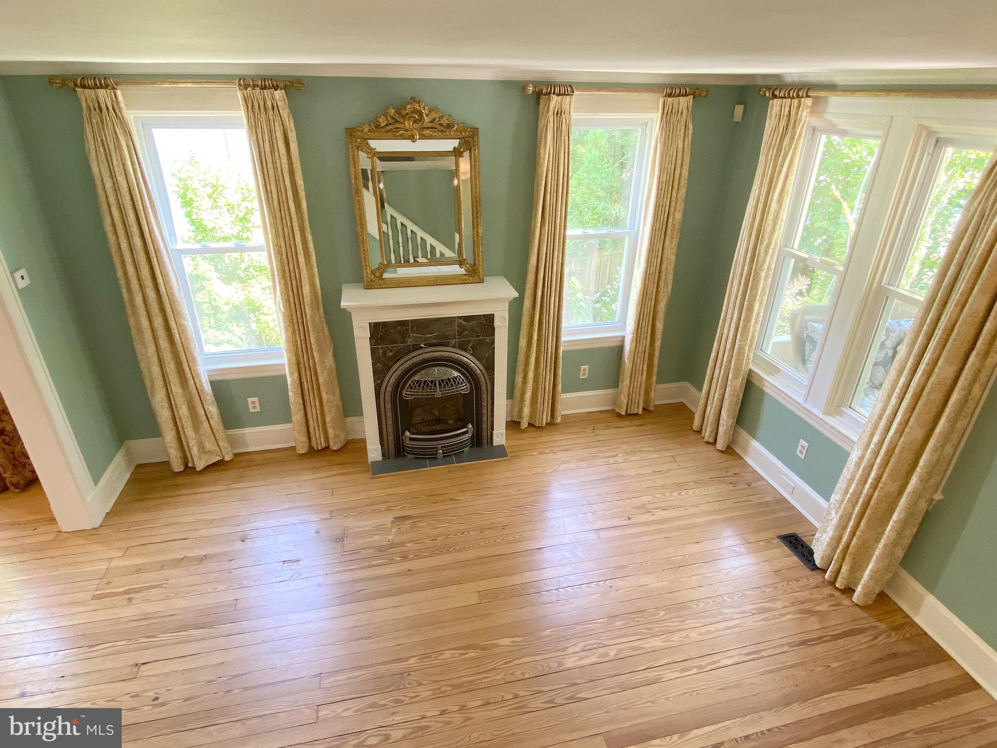 ROLAND PARK - Residential