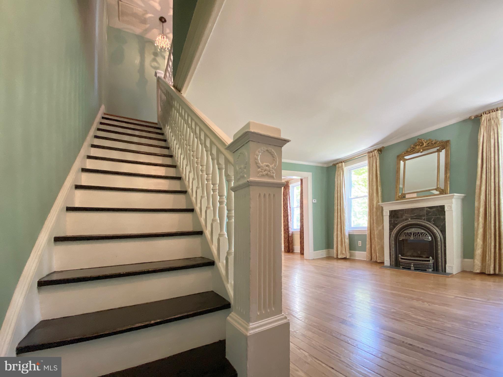 ROLAND PARK - Residential