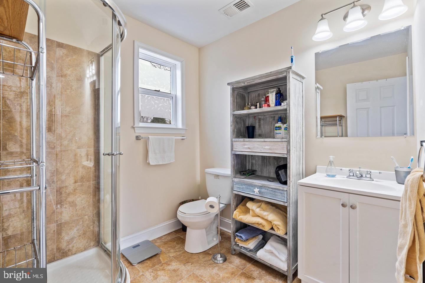 DEEPDALE - Residential Lease