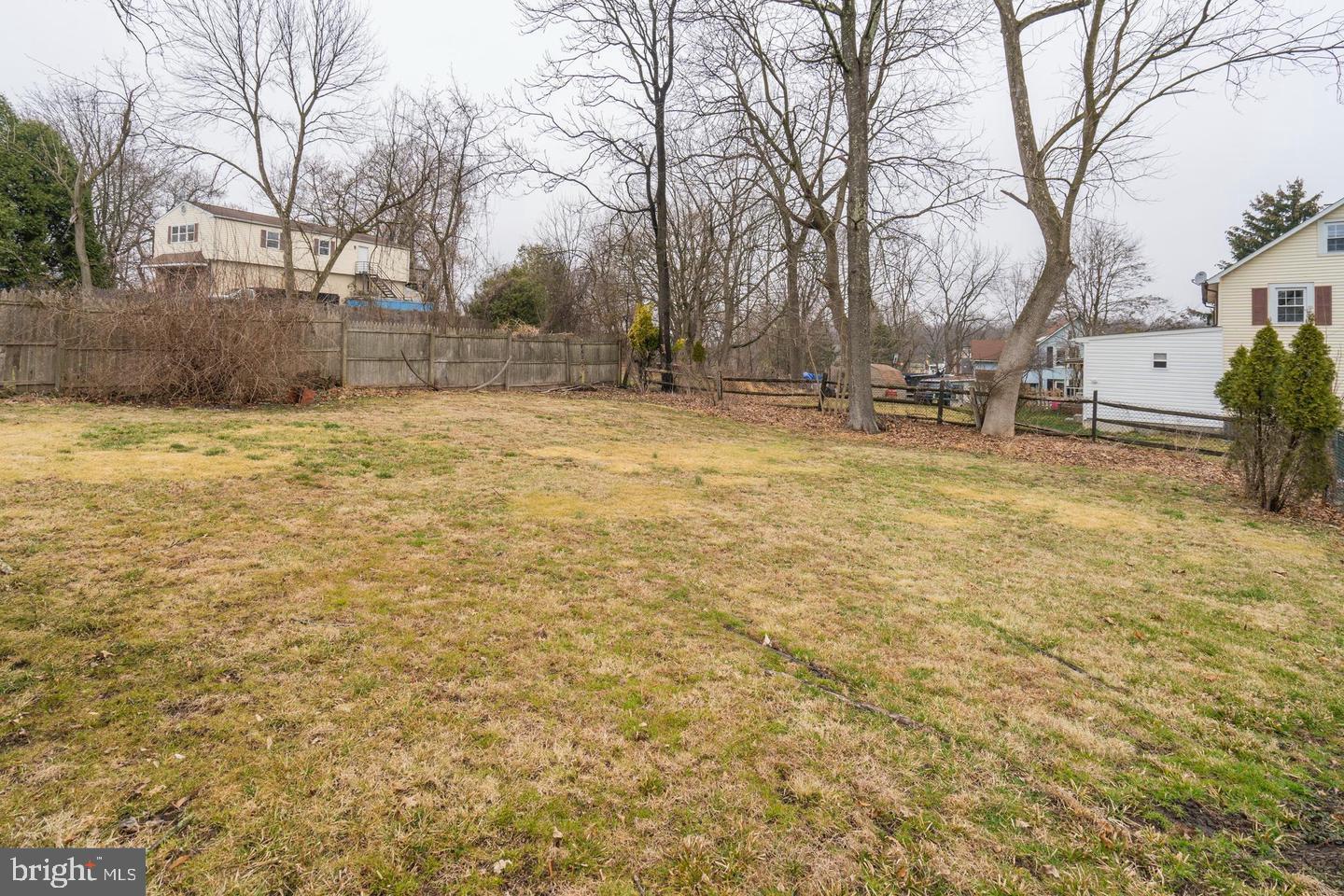 DEEPDALE - Residential Lease