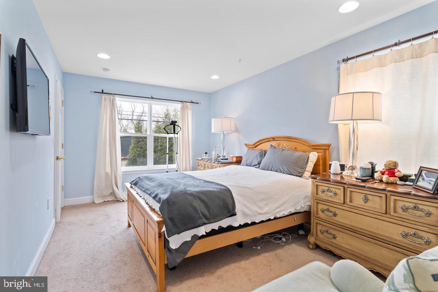 DEEPDALE - Residential Lease