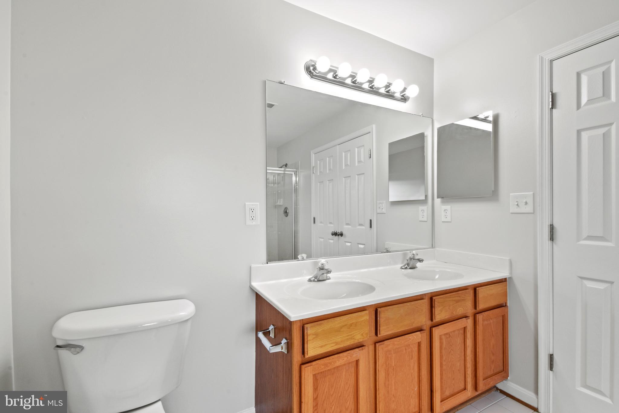 POTOMAC CROSSING - Residential