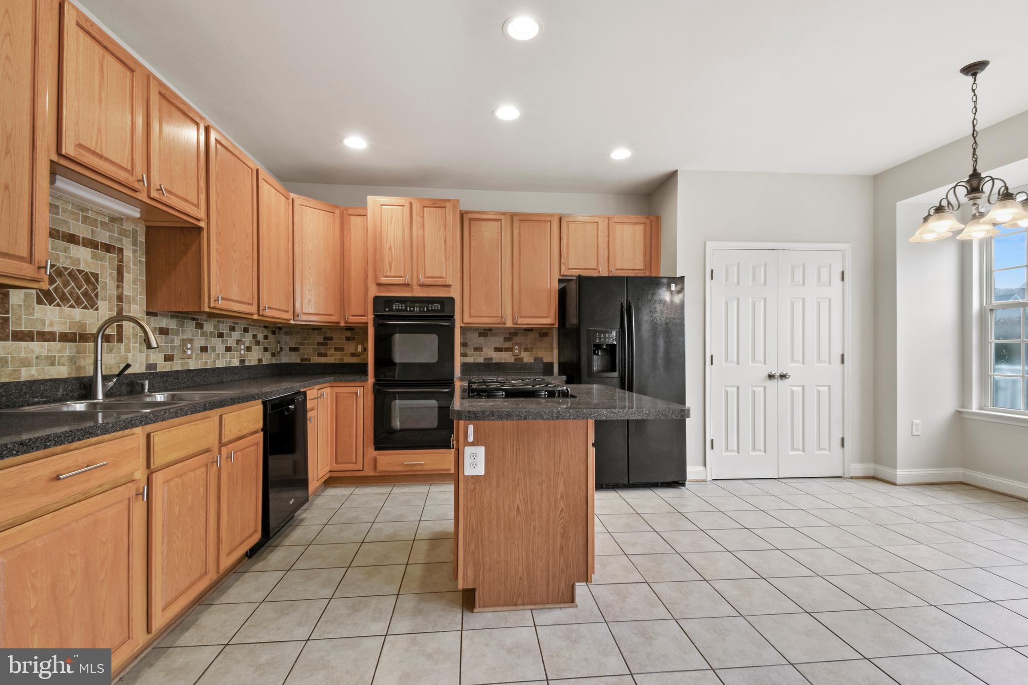 POTOMAC CROSSING - Residential