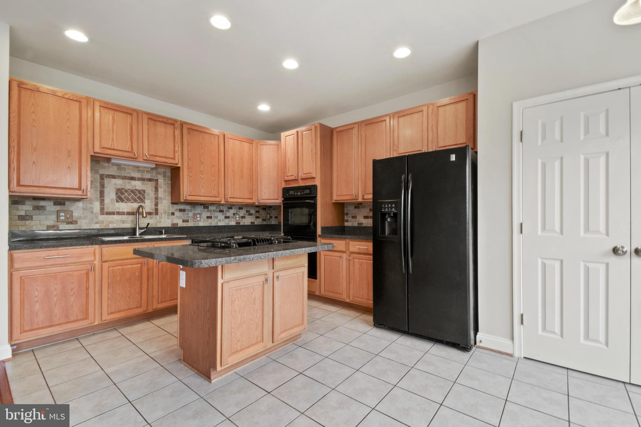 POTOMAC CROSSING - Residential