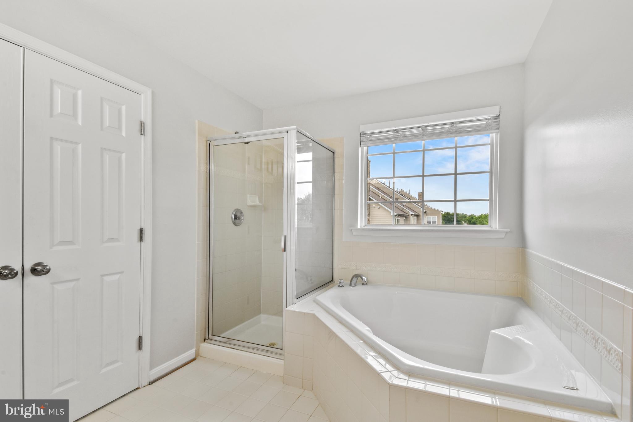 POTOMAC CROSSING - Residential