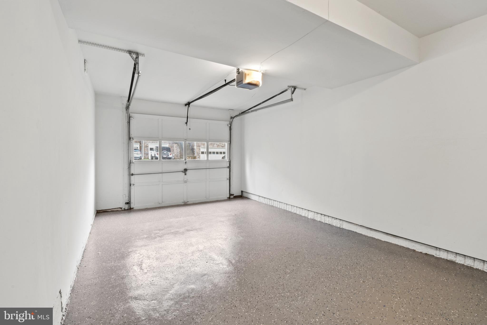 POTOMAC CROSSING - Residential