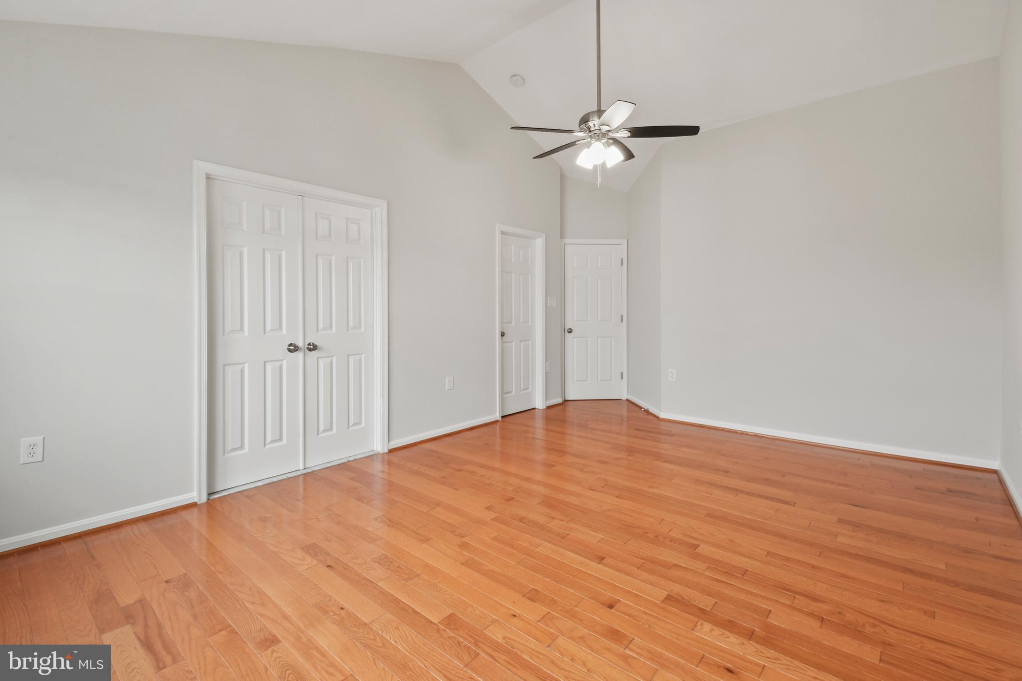 POTOMAC CROSSING - Residential