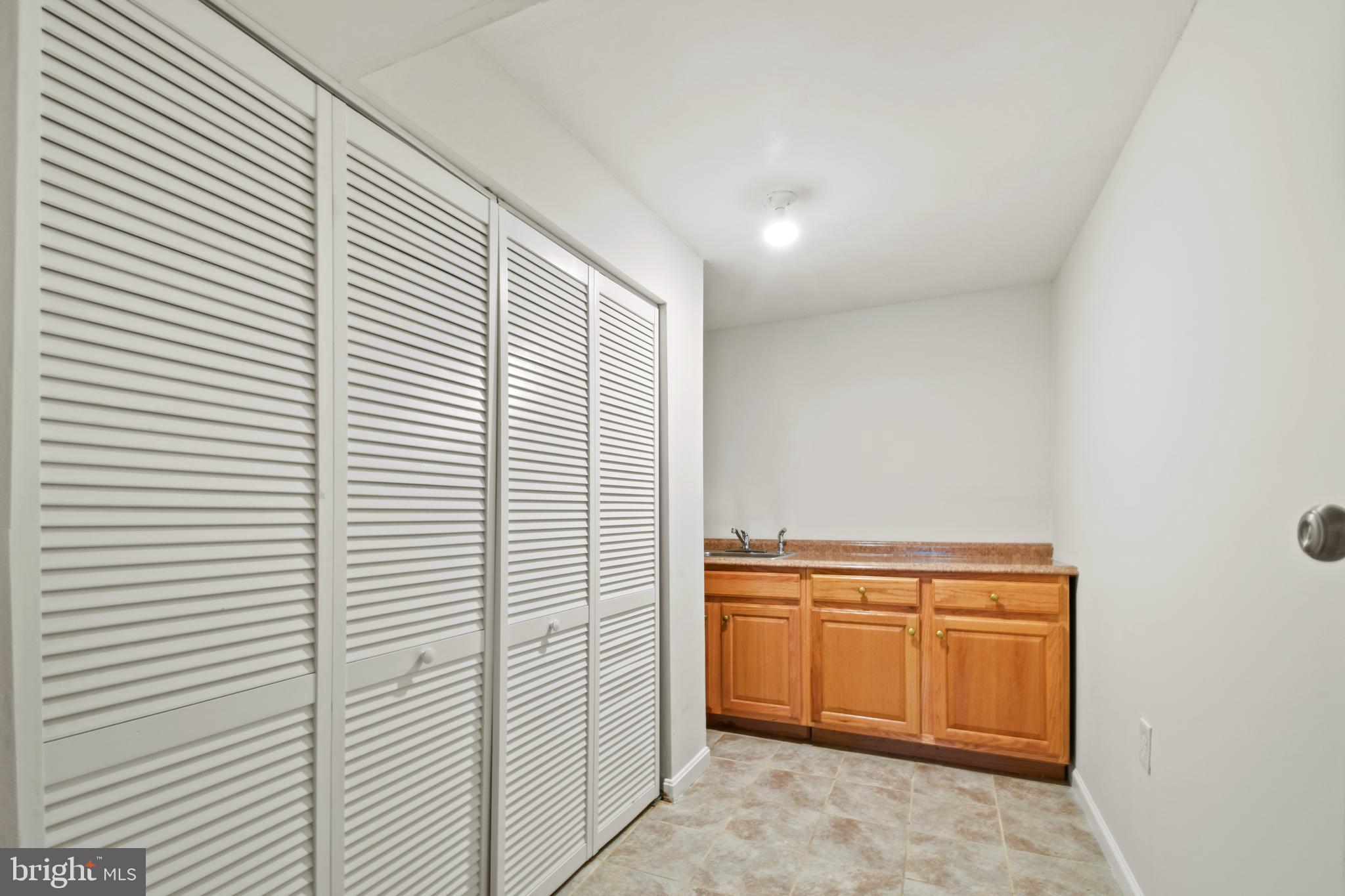 POTOMAC CROSSING - Residential