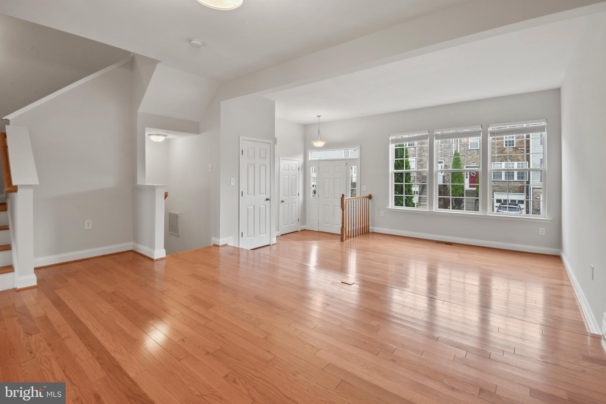 POTOMAC CROSSING - Residential