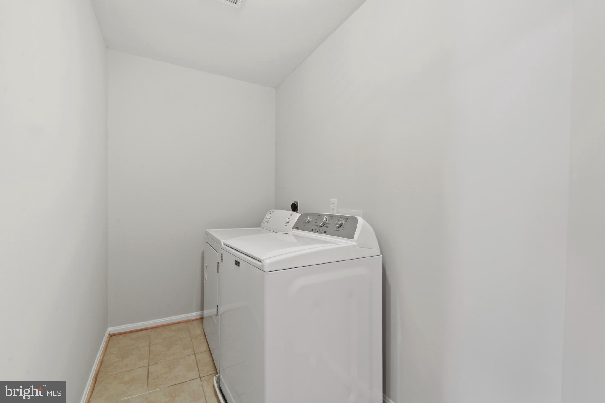 POTOMAC CROSSING - Residential