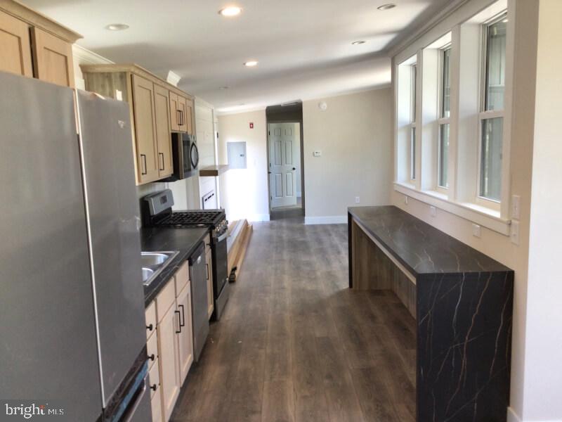 PENNWOOD CROSSING - Residential