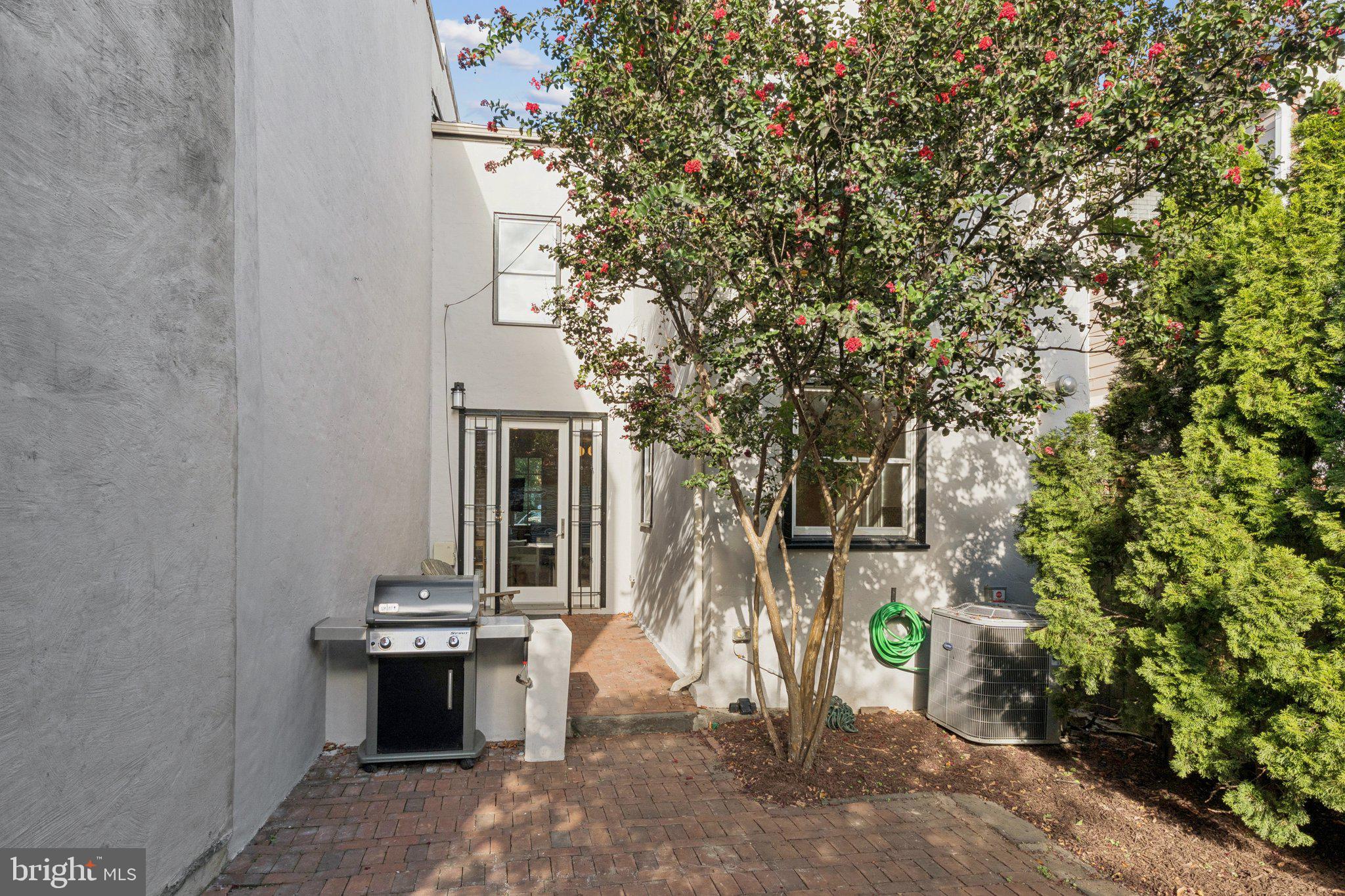 1617 8TH STREET NW