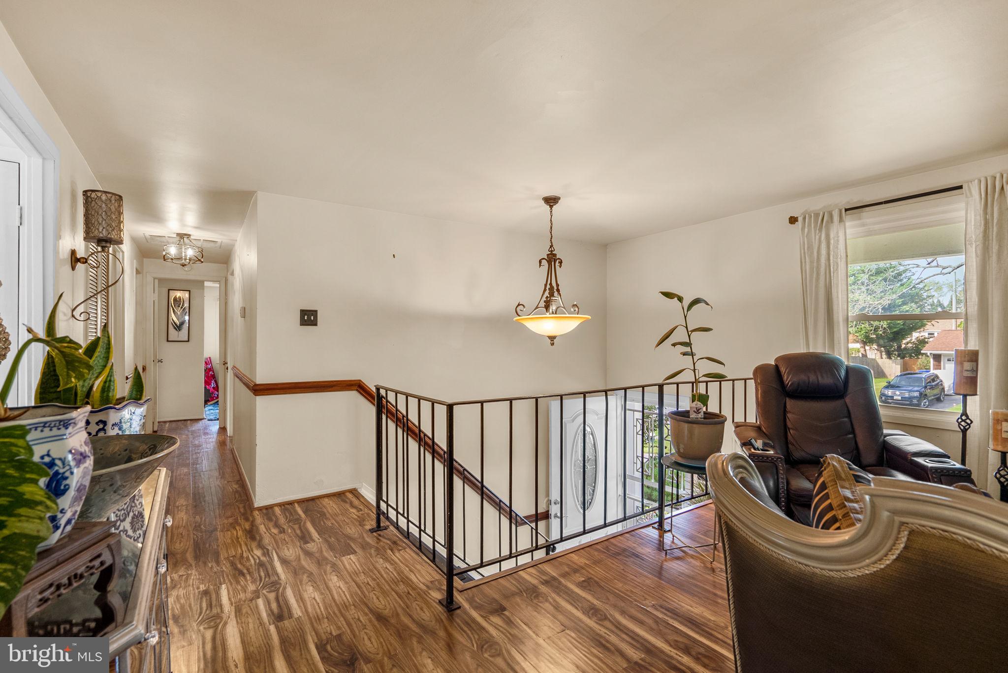 1305 PENNINGTON LANE