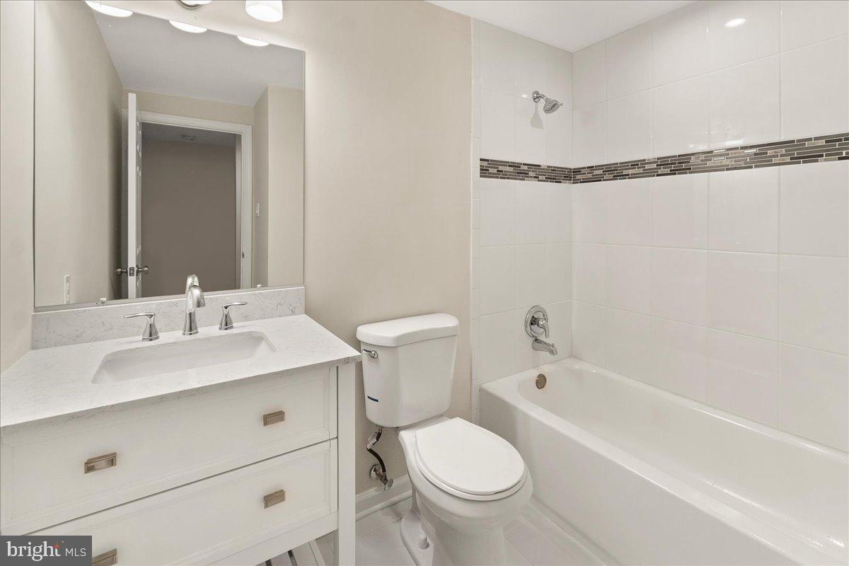 HILLCREST KNOLLS - Residential