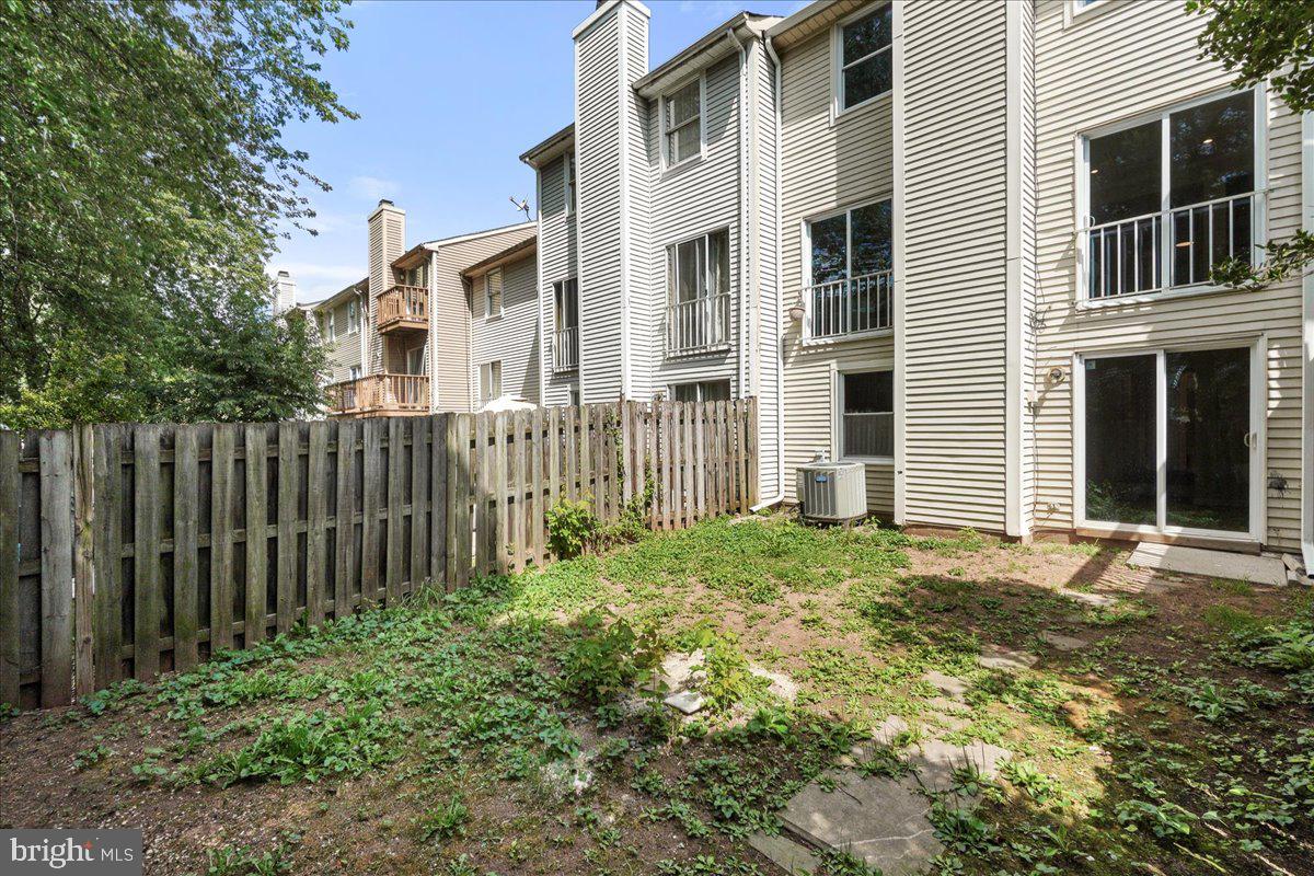 HILLCREST KNOLLS - Residential