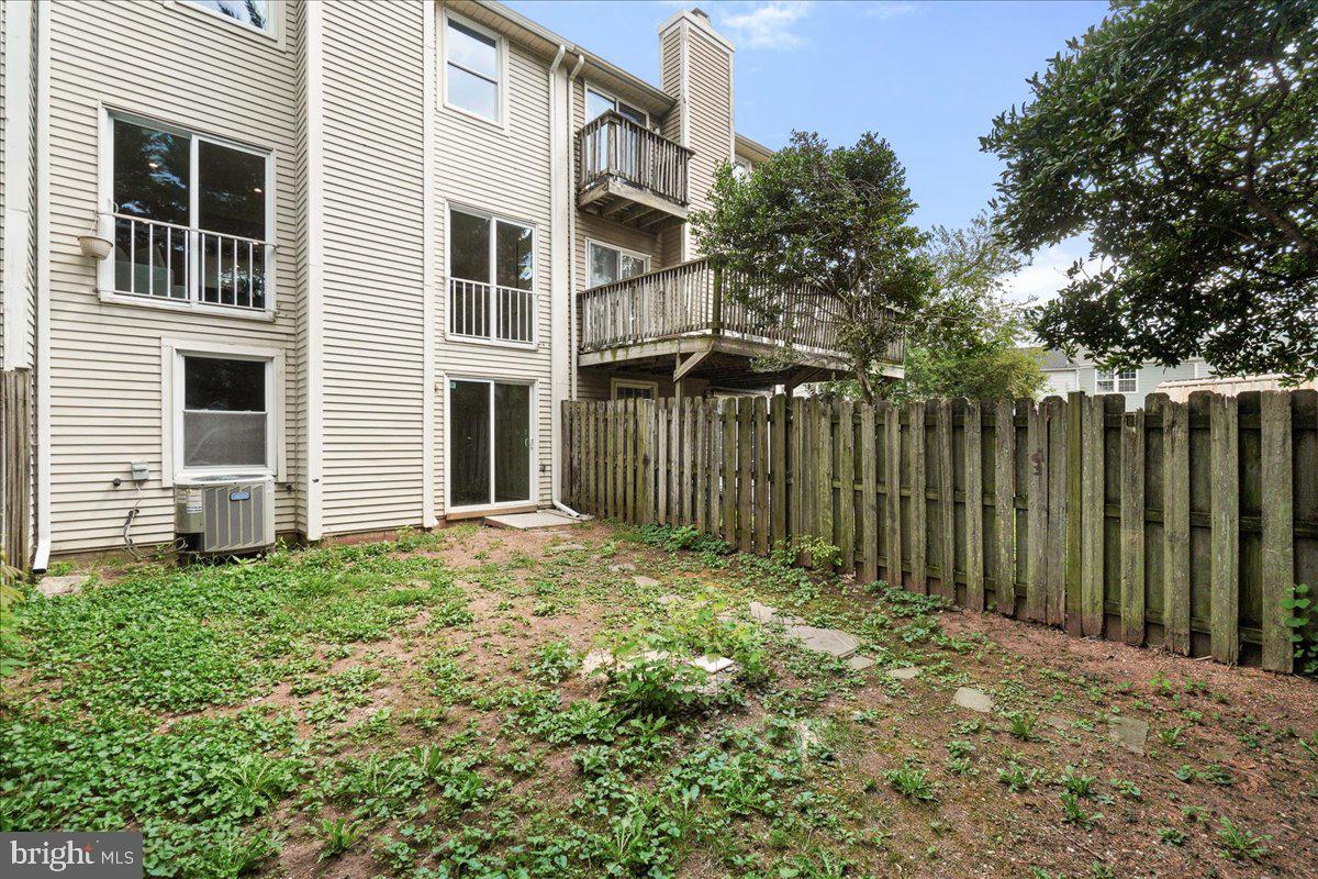 HILLCREST KNOLLS - Residential