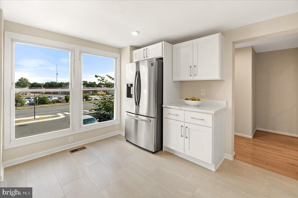 HILLCREST KNOLLS - Residential