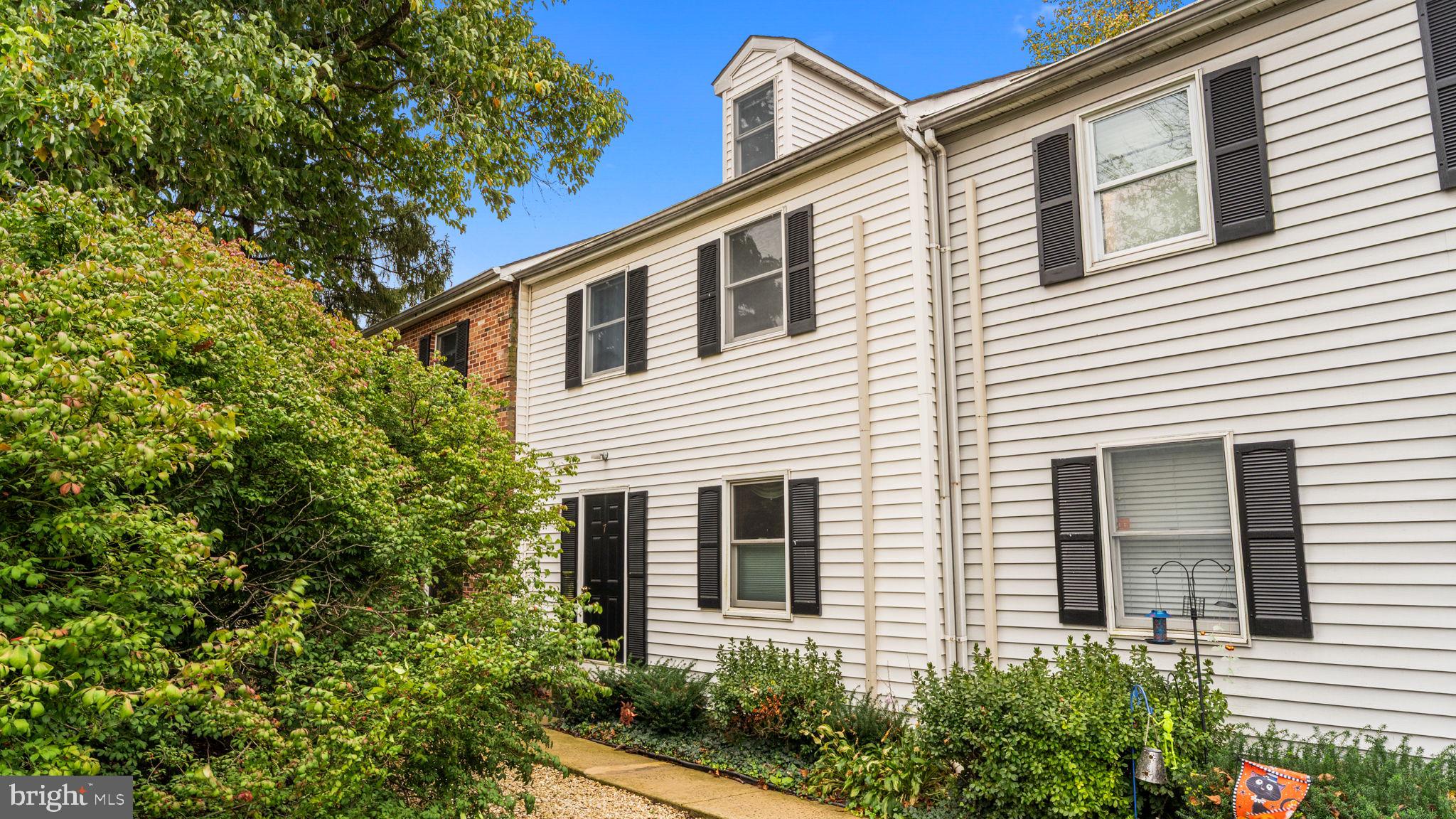 LANSDALE - Residential