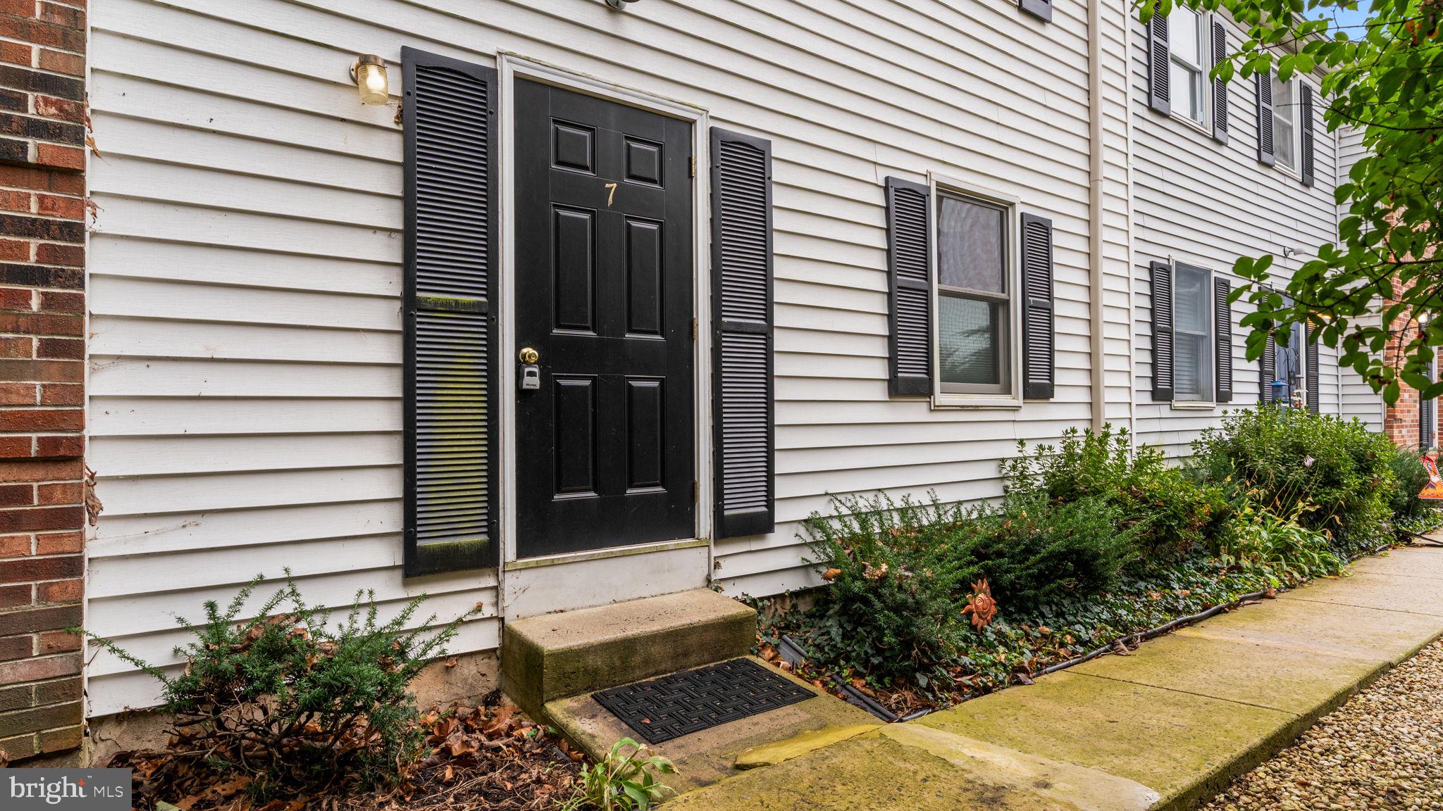 LANSDALE - Residential