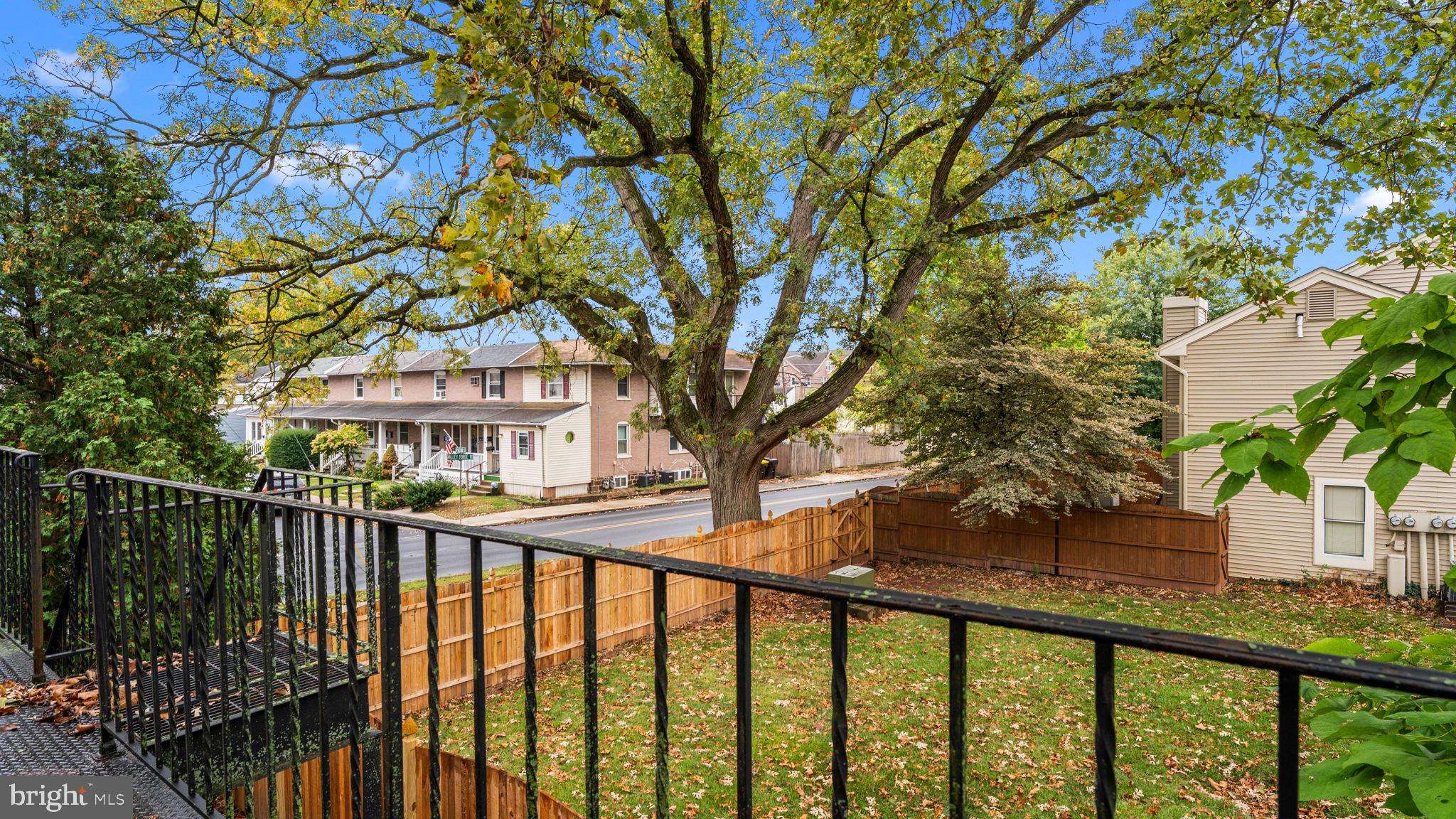 LANSDALE - Residential