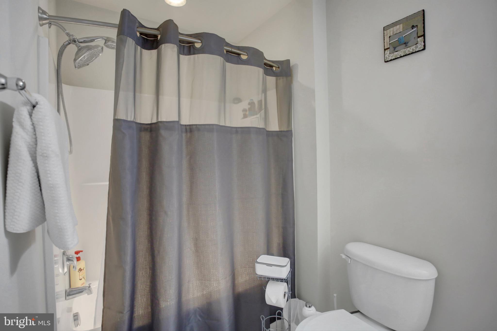 UPLAND ESTATES - Residential