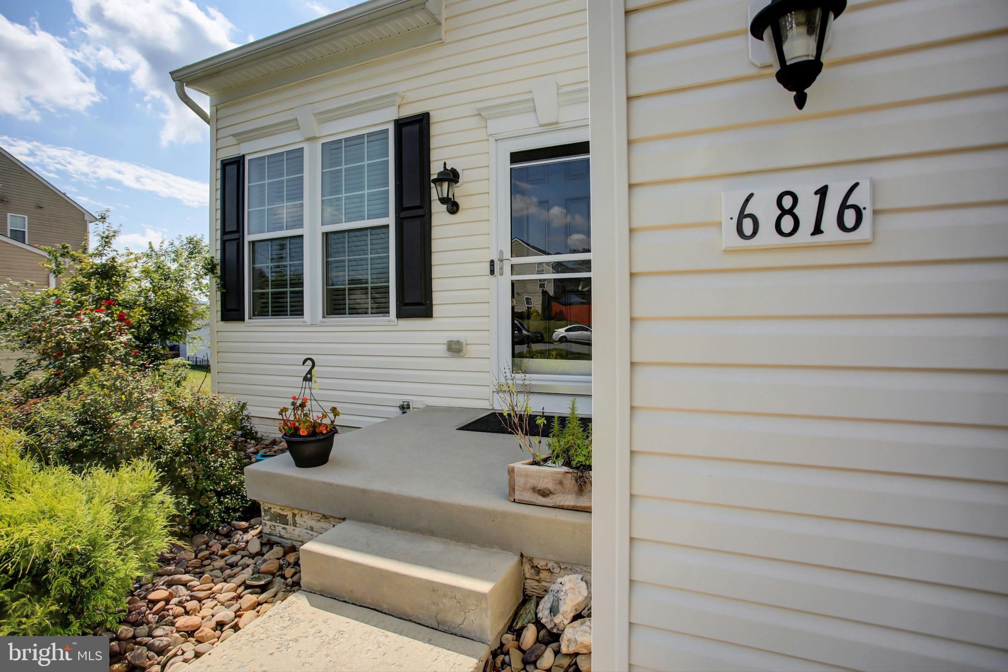 UPLAND ESTATES - Residential