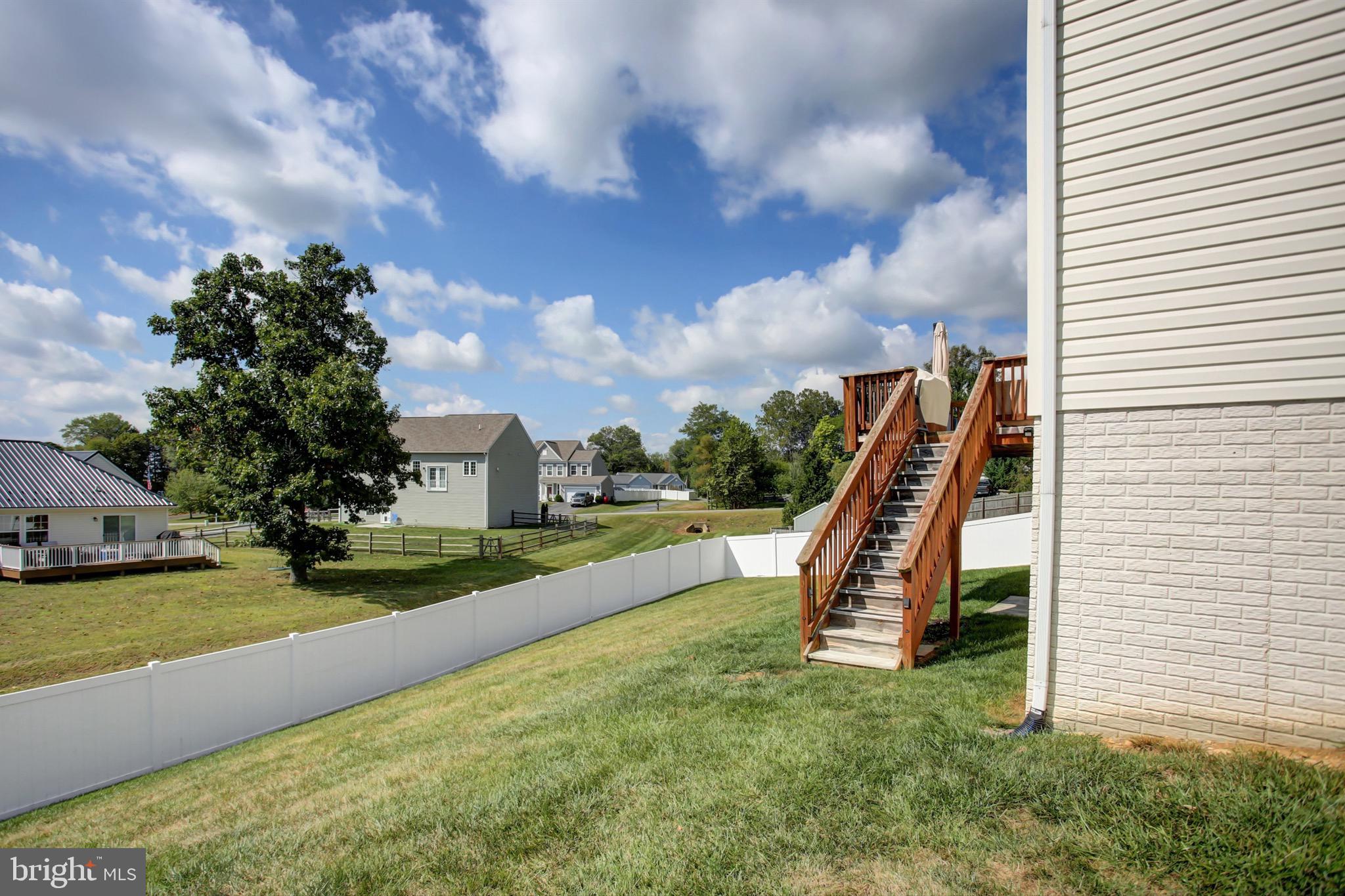 UPLAND ESTATES - Residential