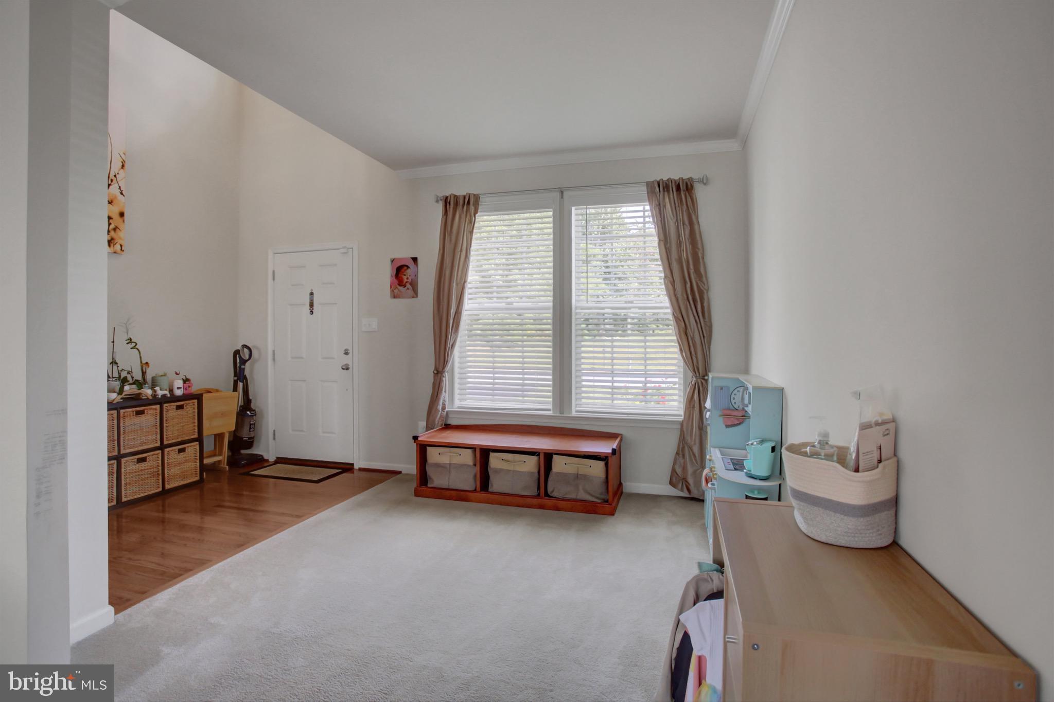 UPLAND ESTATES - Residential