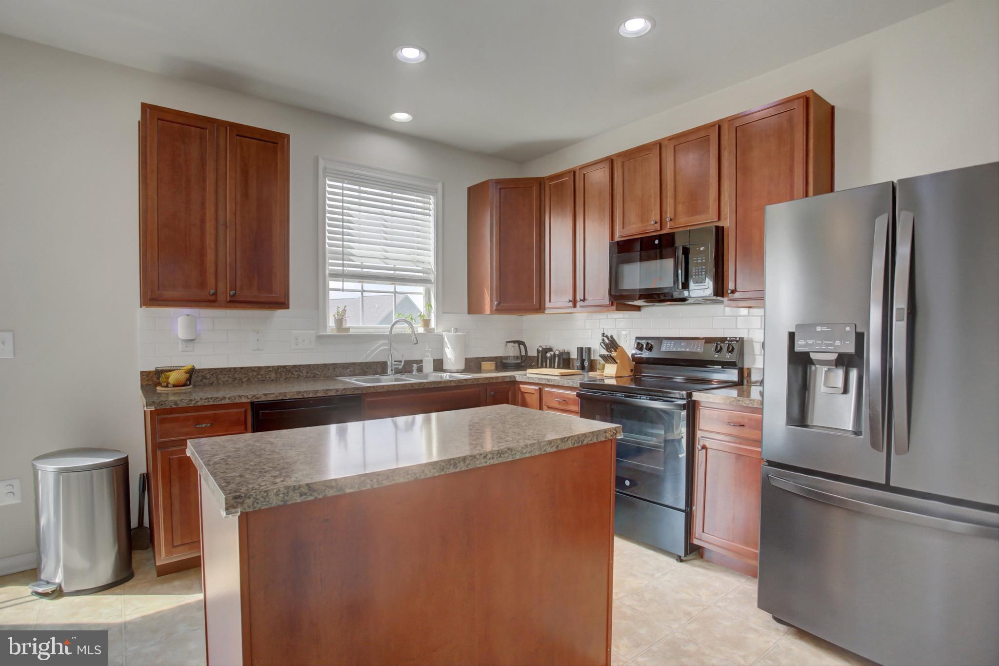 UPLAND ESTATES - Residential