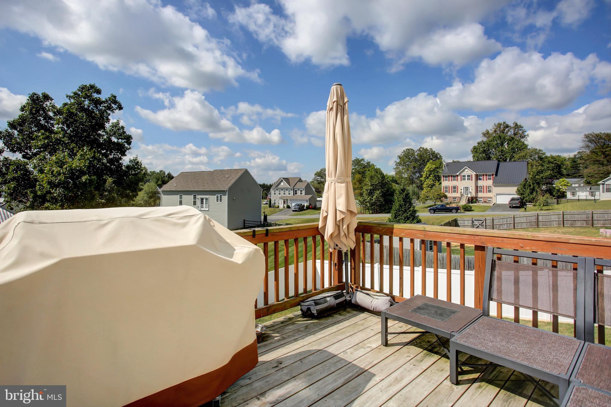 UPLAND ESTATES - Residential