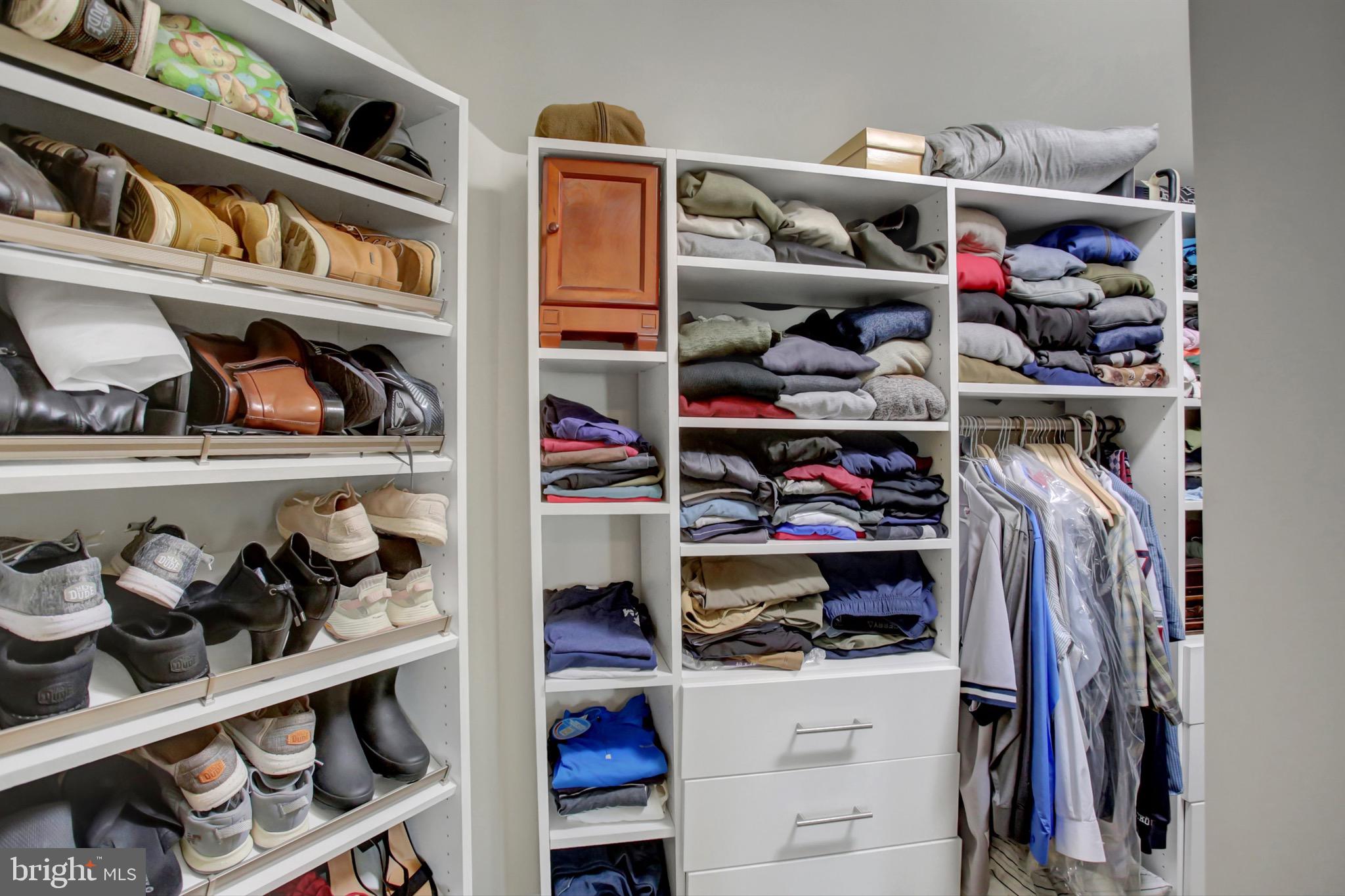 UPLAND ESTATES - Residential